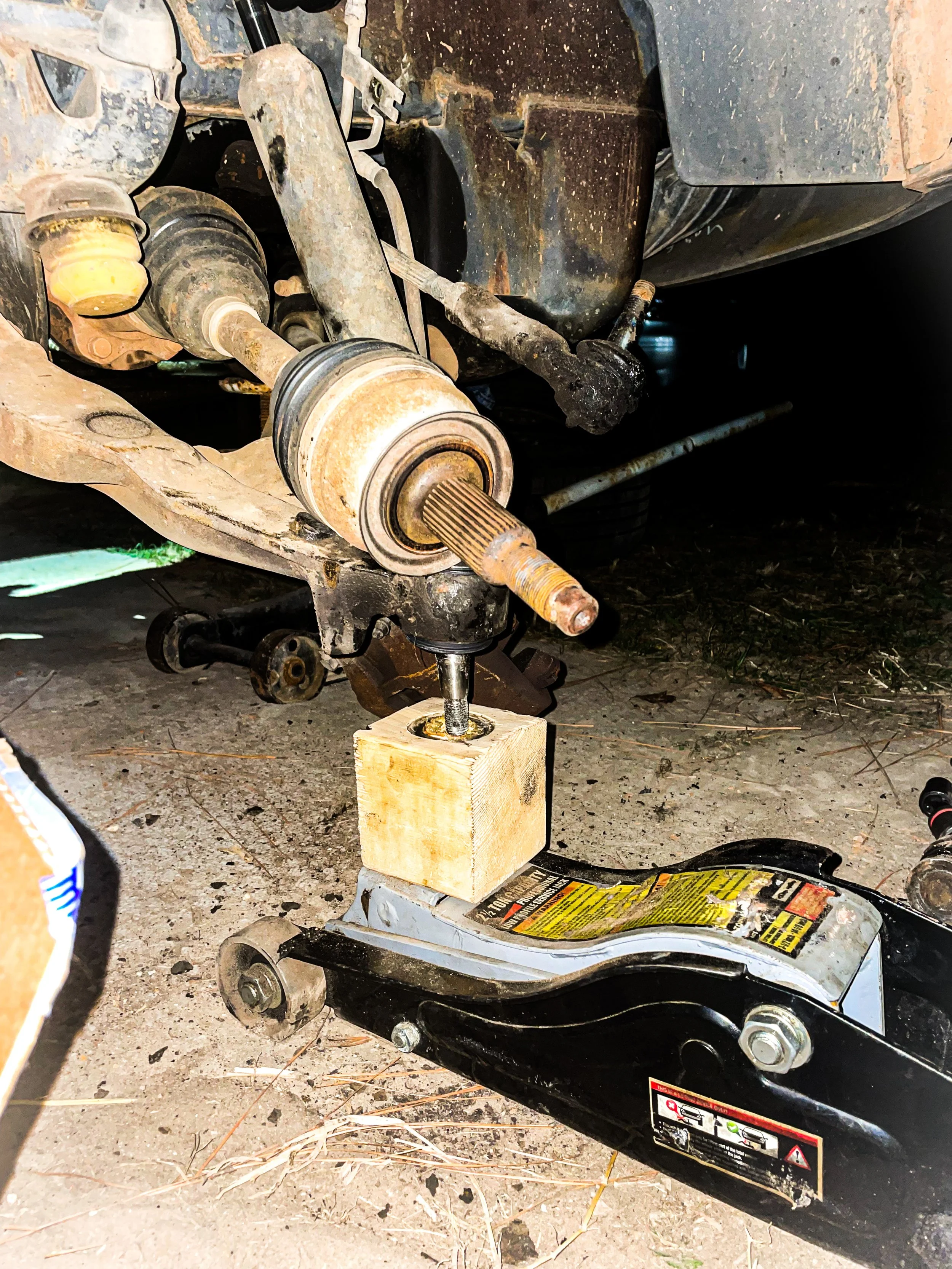 a front-end R&R on a 1999 Dodge Dakota 4x4. 