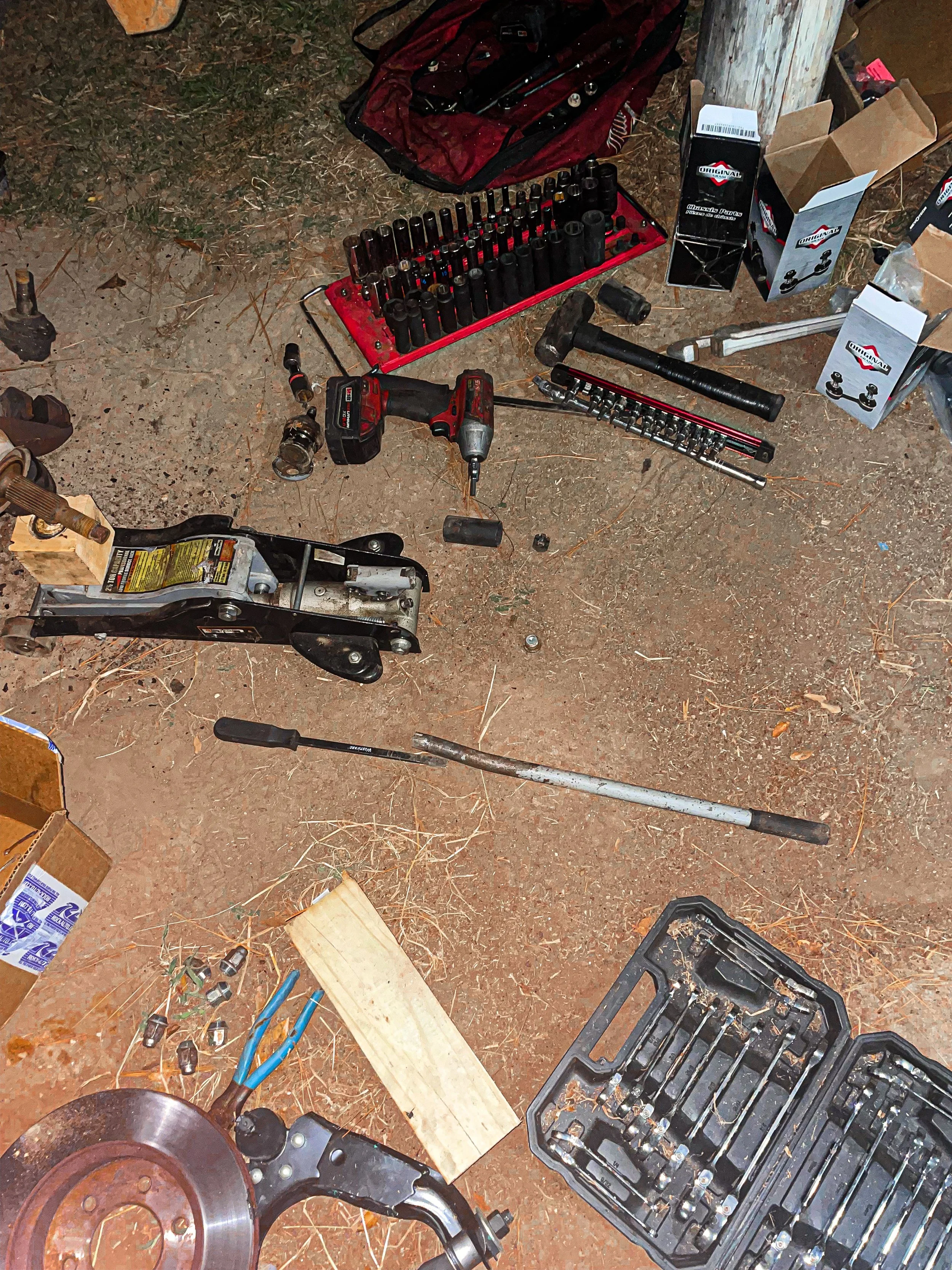 a front-end R&R on a 1999 Dodge Dakota 4x4. 
