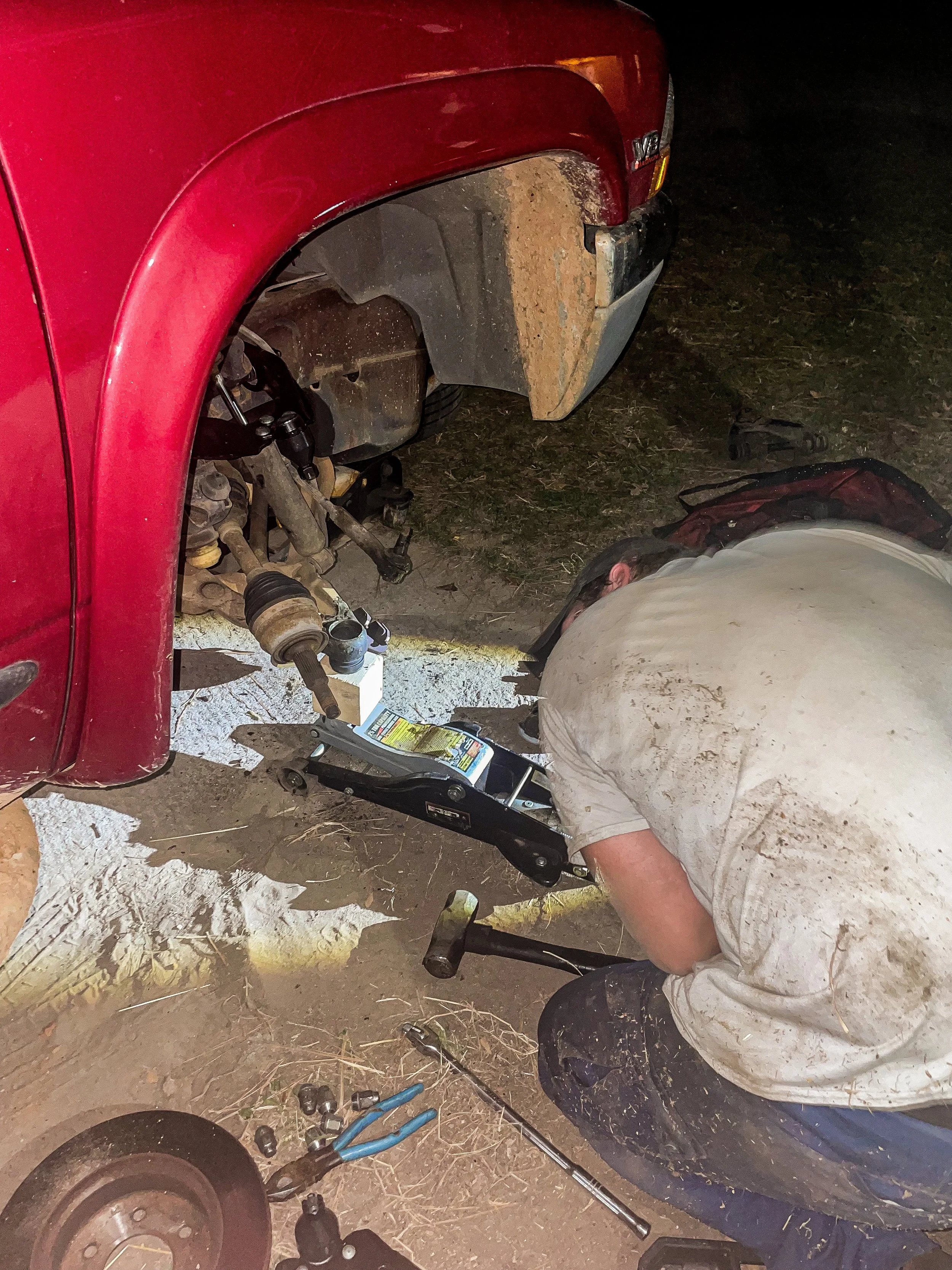 a front-end R&R on a 1999 Dodge Dakota 4x4. 