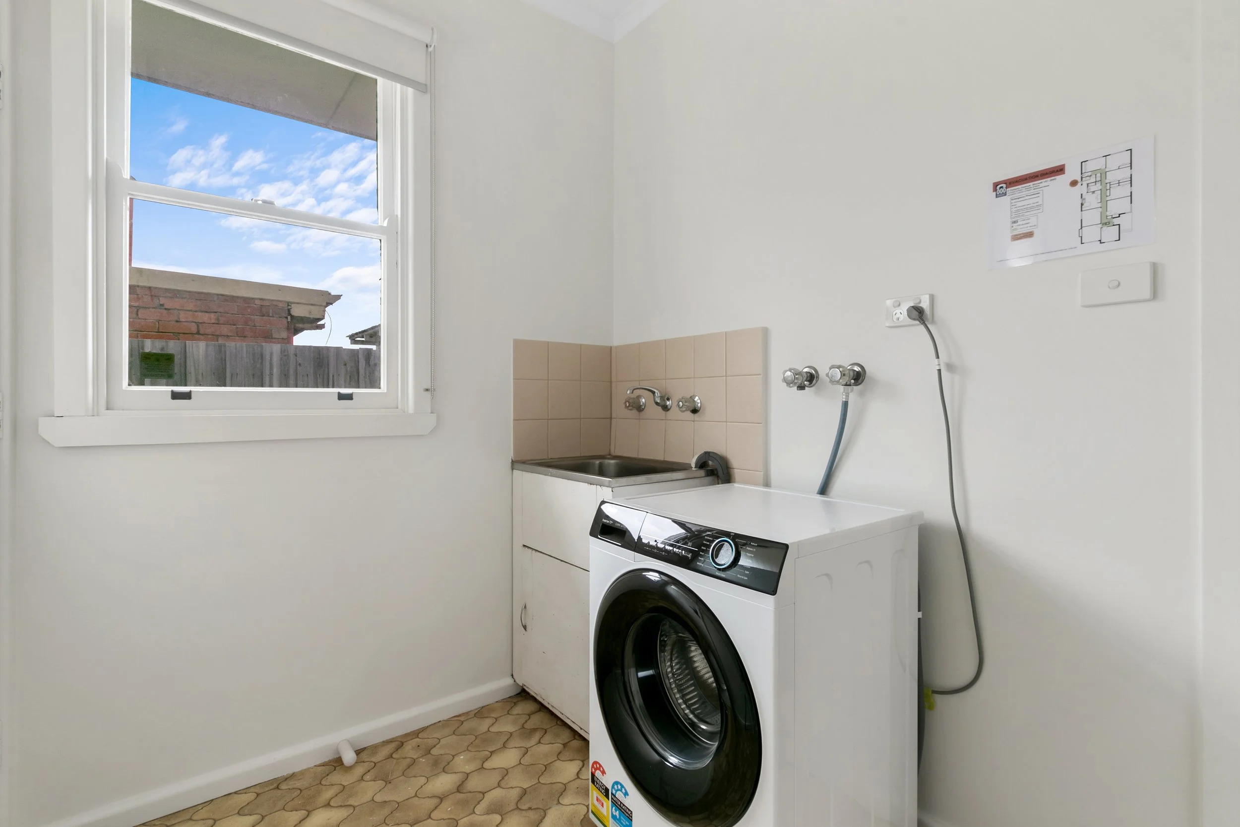 6 Doherty Ave Laundry.jpg