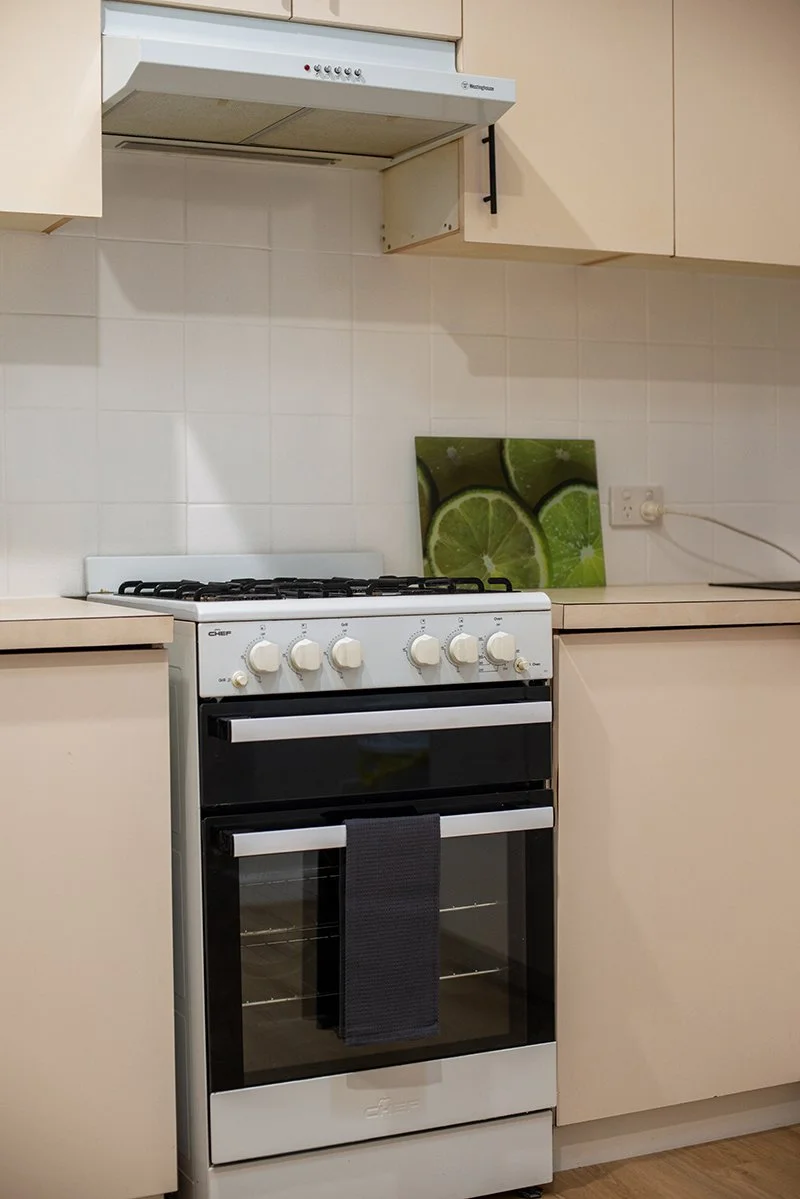 6 Doherty Ave Oven.jpg