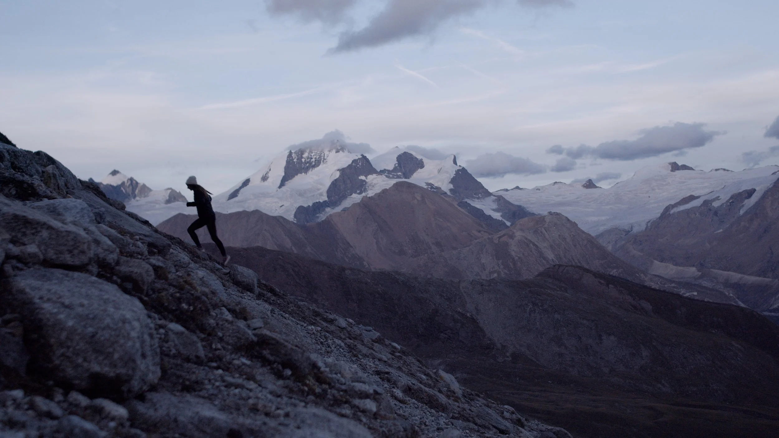 On athlete and ultrarunner, Kirra Balmanno, traverses snow-capped mountains with a can-do mindset and cold weather kit for protection and peak performance – On