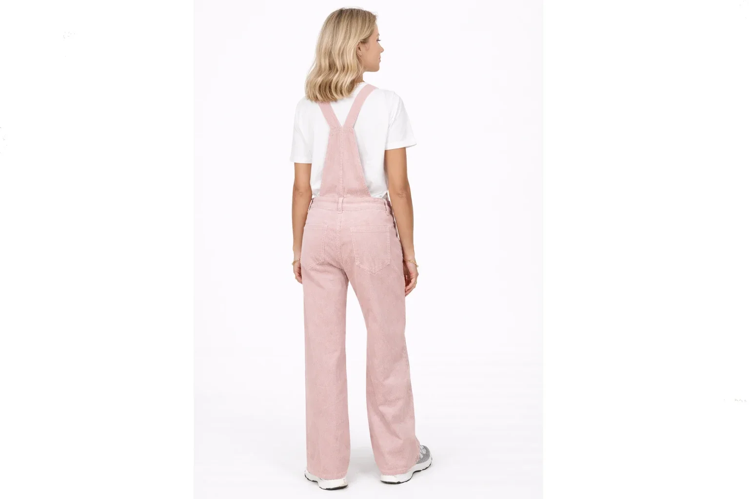 superbe salopette femme en velours rose.webp