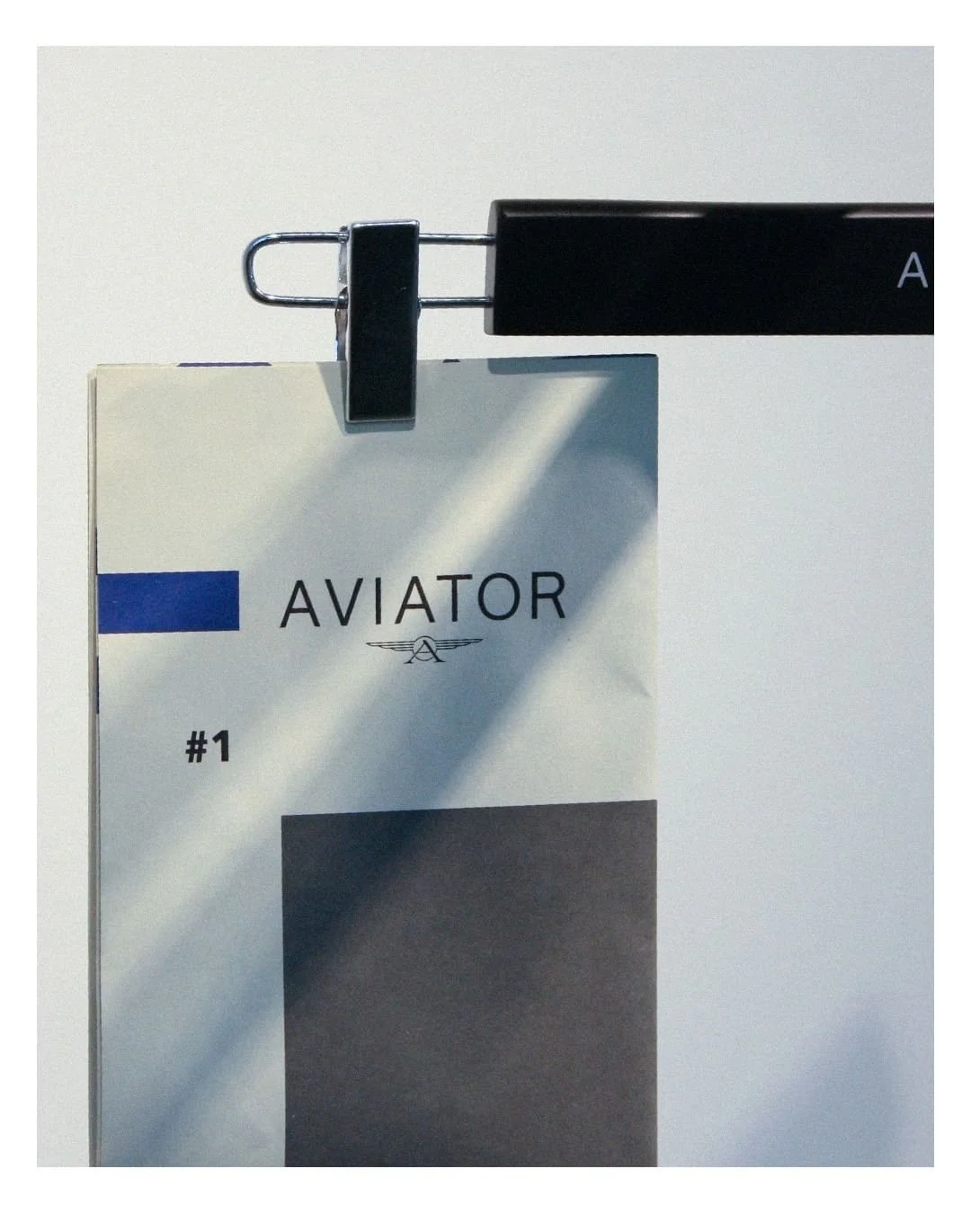 [ Edição especial ] Journal Aviator. Histórias, valores, projetos. Nosso Journal é um compilado que materializa, em um só conteúdo, os principais pontos da marca. Além de marcante, é um conteúdo atemporal. Assi (1) - cópia.jpg