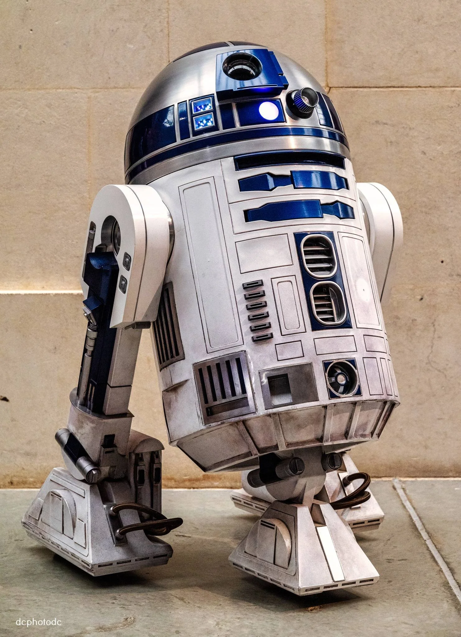 R2D2.jpg