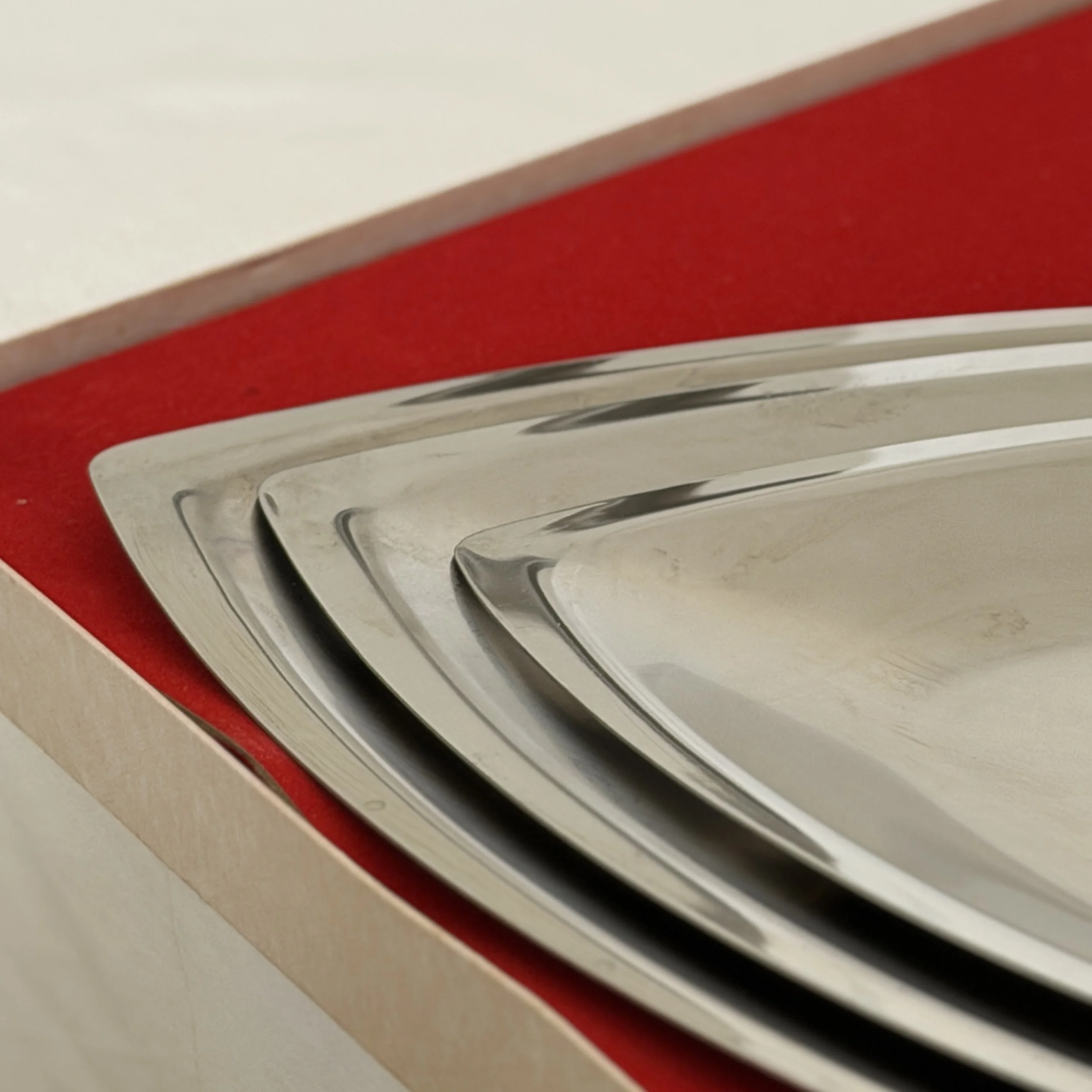 French inox serving plates 'Cosmos' by Guy Degrenne (set of 3)