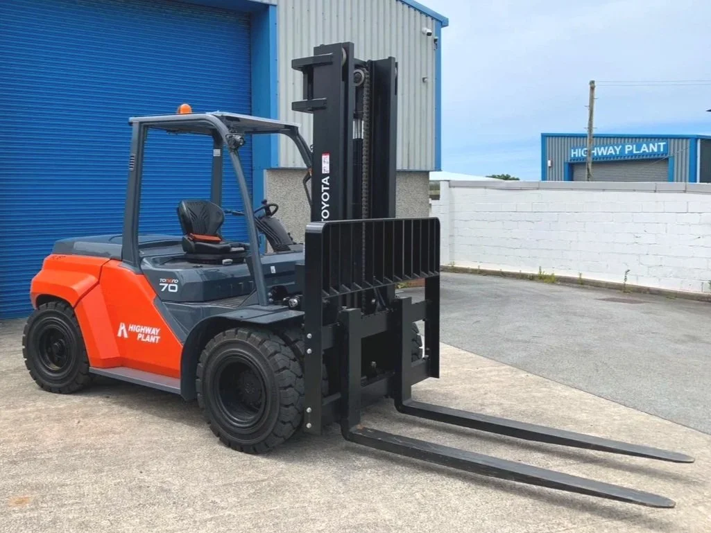 A 7t forklift truck for hire in Cornwall and Devon