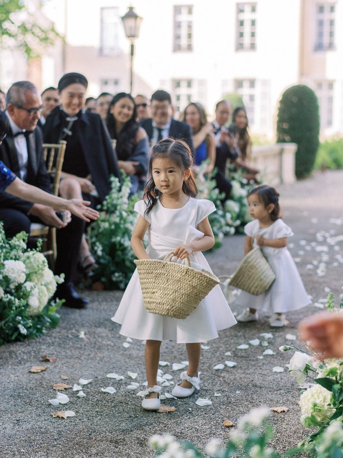 Cuteness alert !! 

Mila &amp; Chloe practiced for a month before the wedding to toss the petals and walk down the aisle before their aunt Paula &hellip; it was so emotional and perfect ! They did an amazing job 🤍
.
Planning &amp; Design @peonymomen
