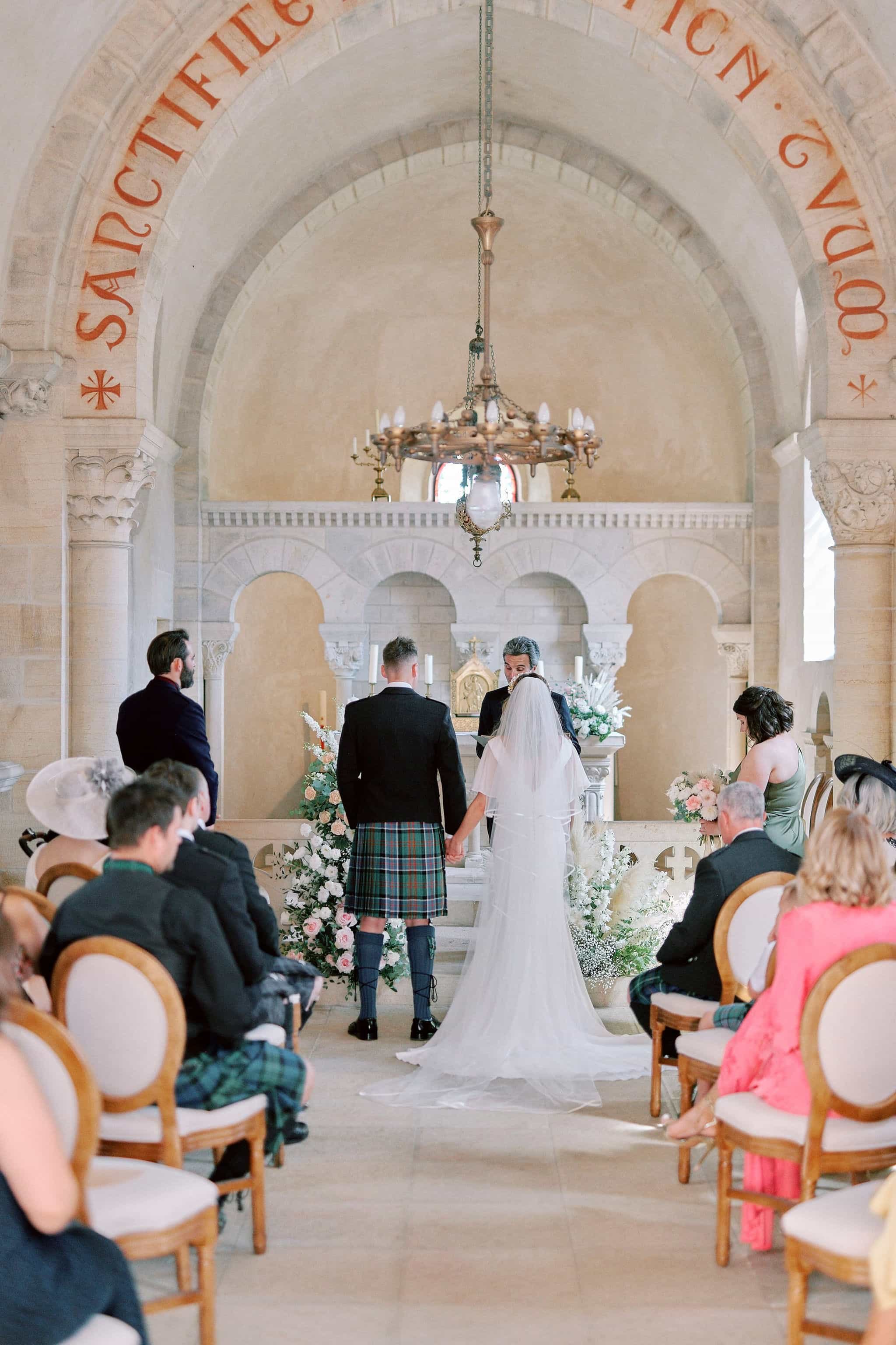 IntimateDreamScottishweddinginFrenchChateau00072.jpg