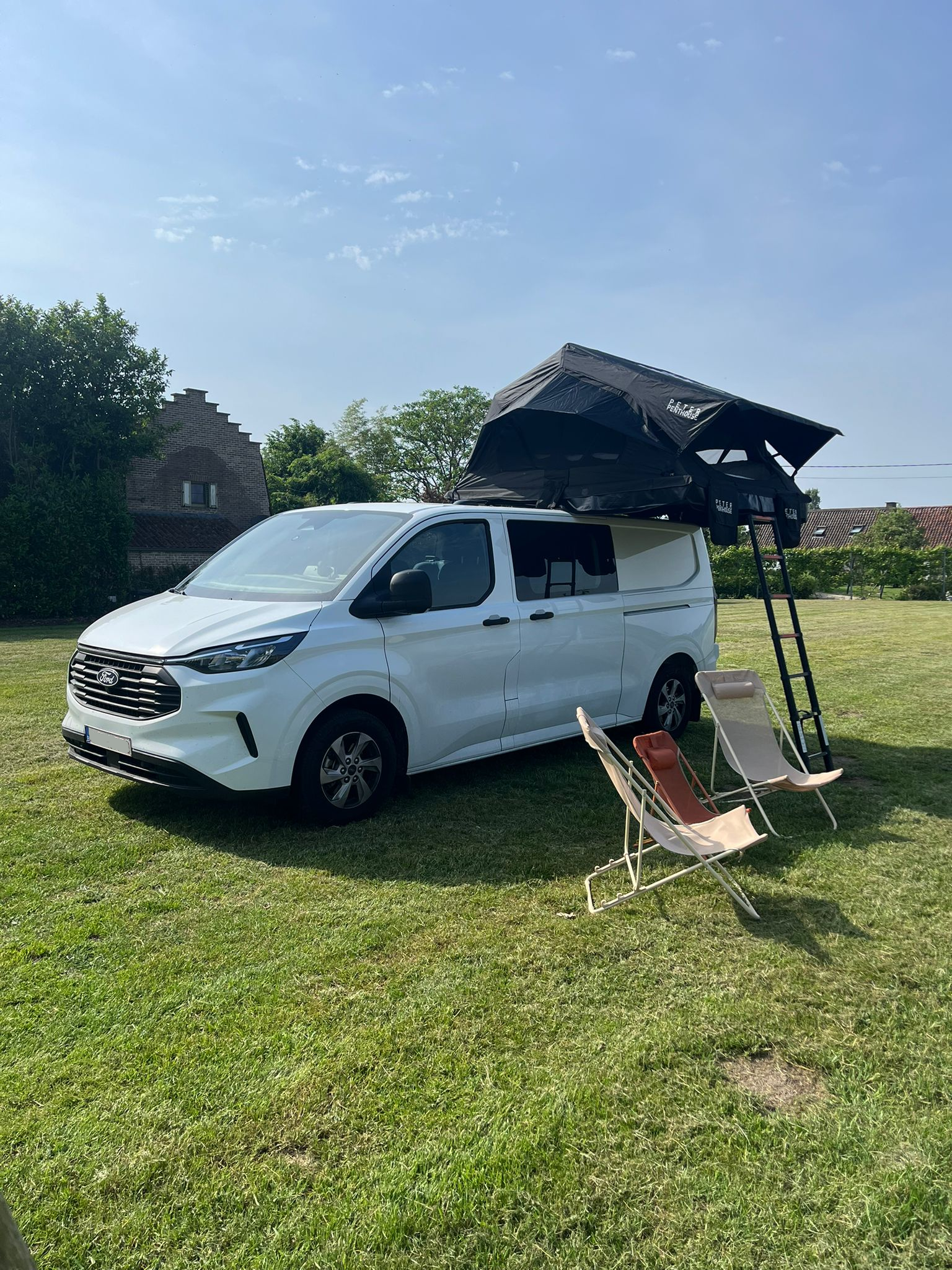 Ford Transit 2.png