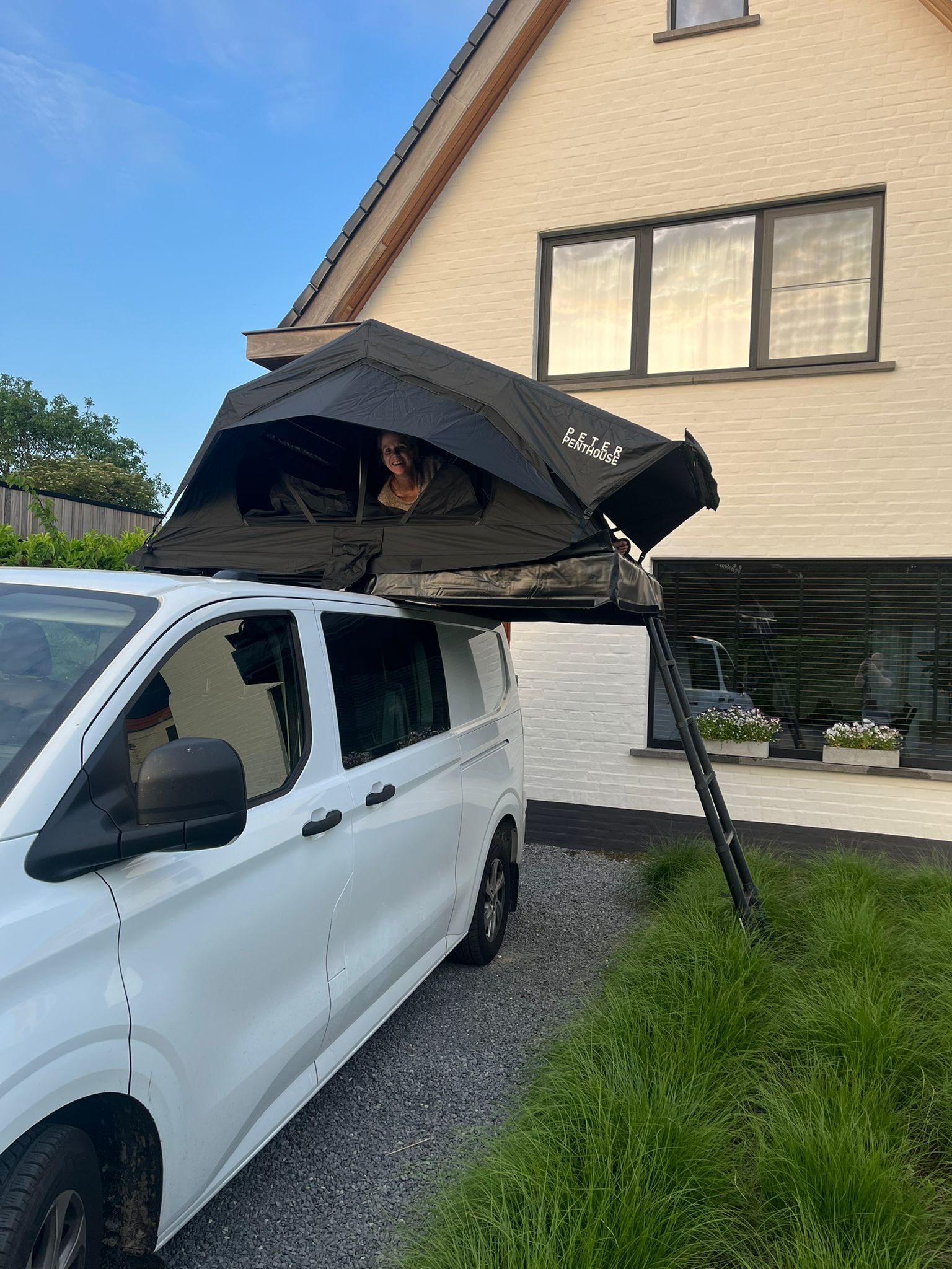 Gilles op Ford Transit.png