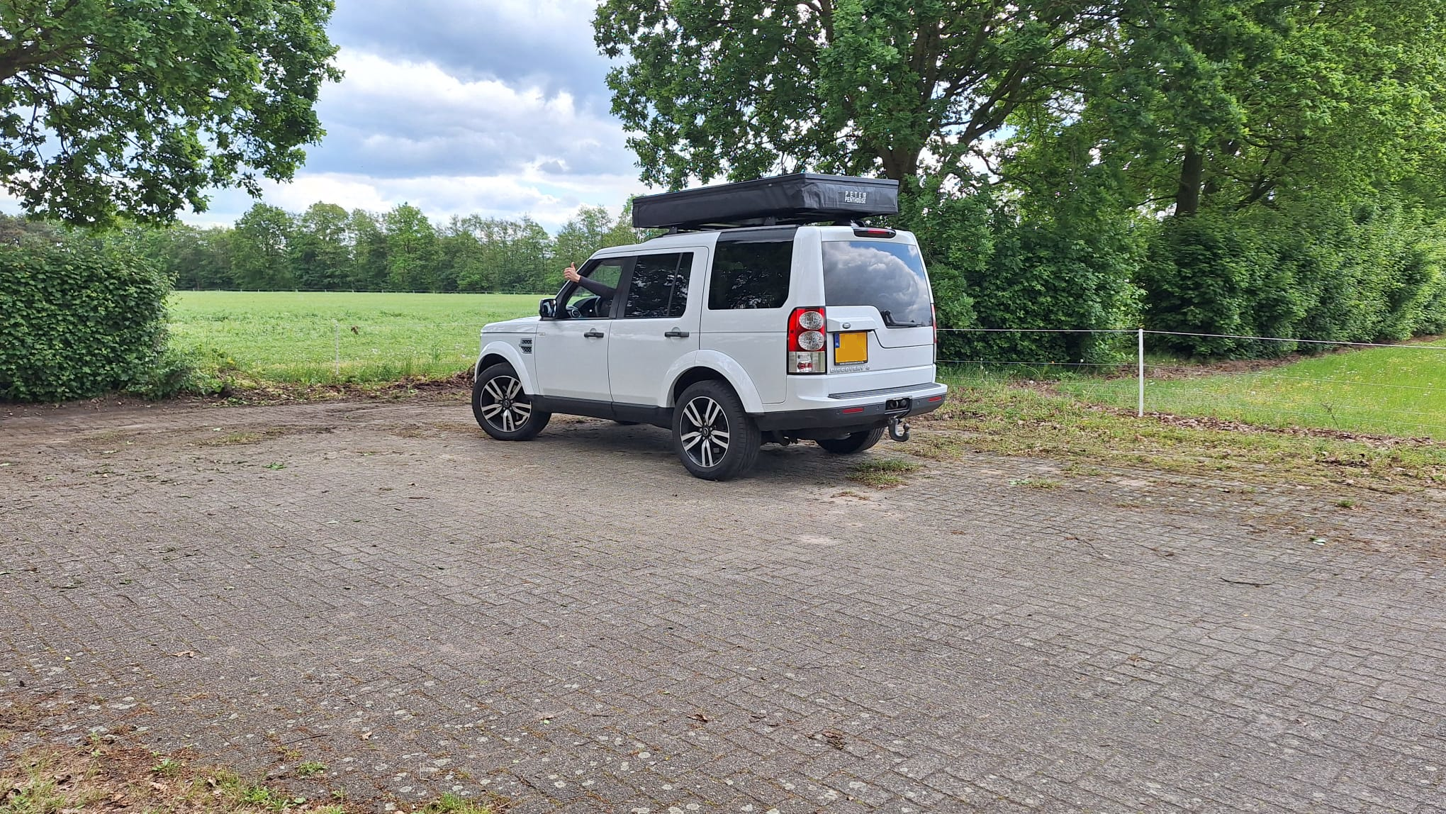 Landrover Discovery.png