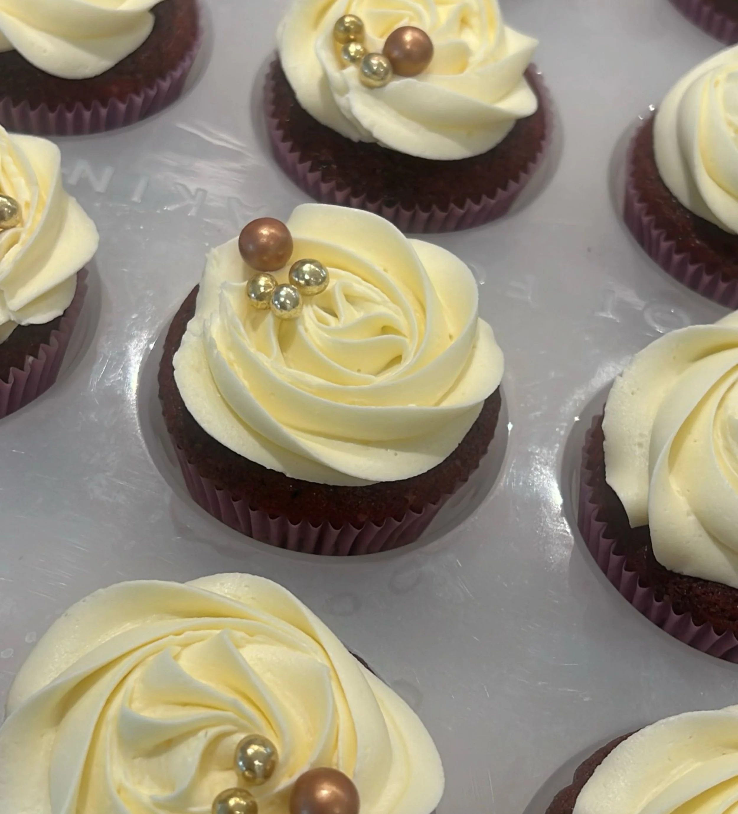 CUPCAKE - Make Your Own Cupcakes - Simple.jpg