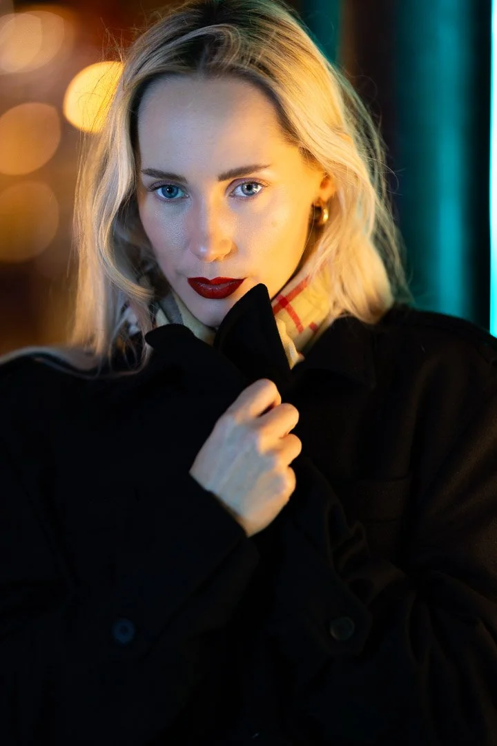 ⁬night city portrait.jpg