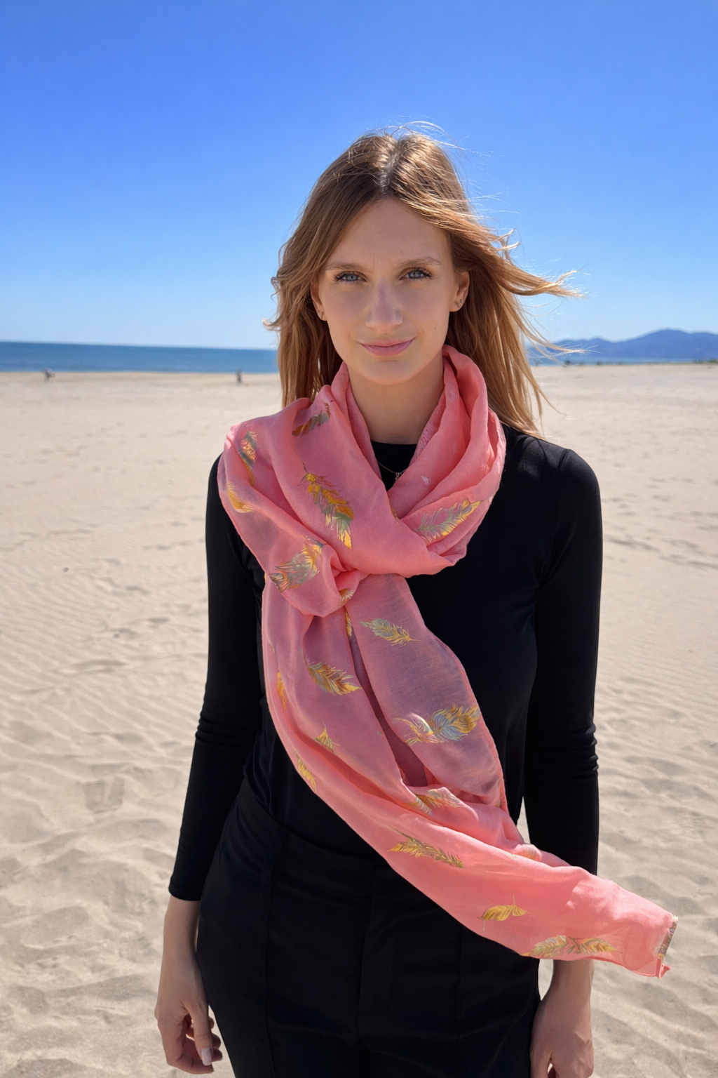 Femme au bord de mer.png