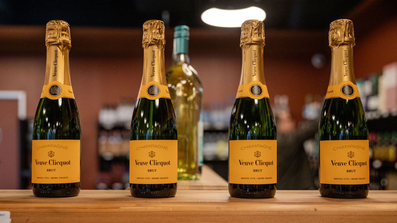 Must-Have Home Bar Essentials for Cocktail Entertaining