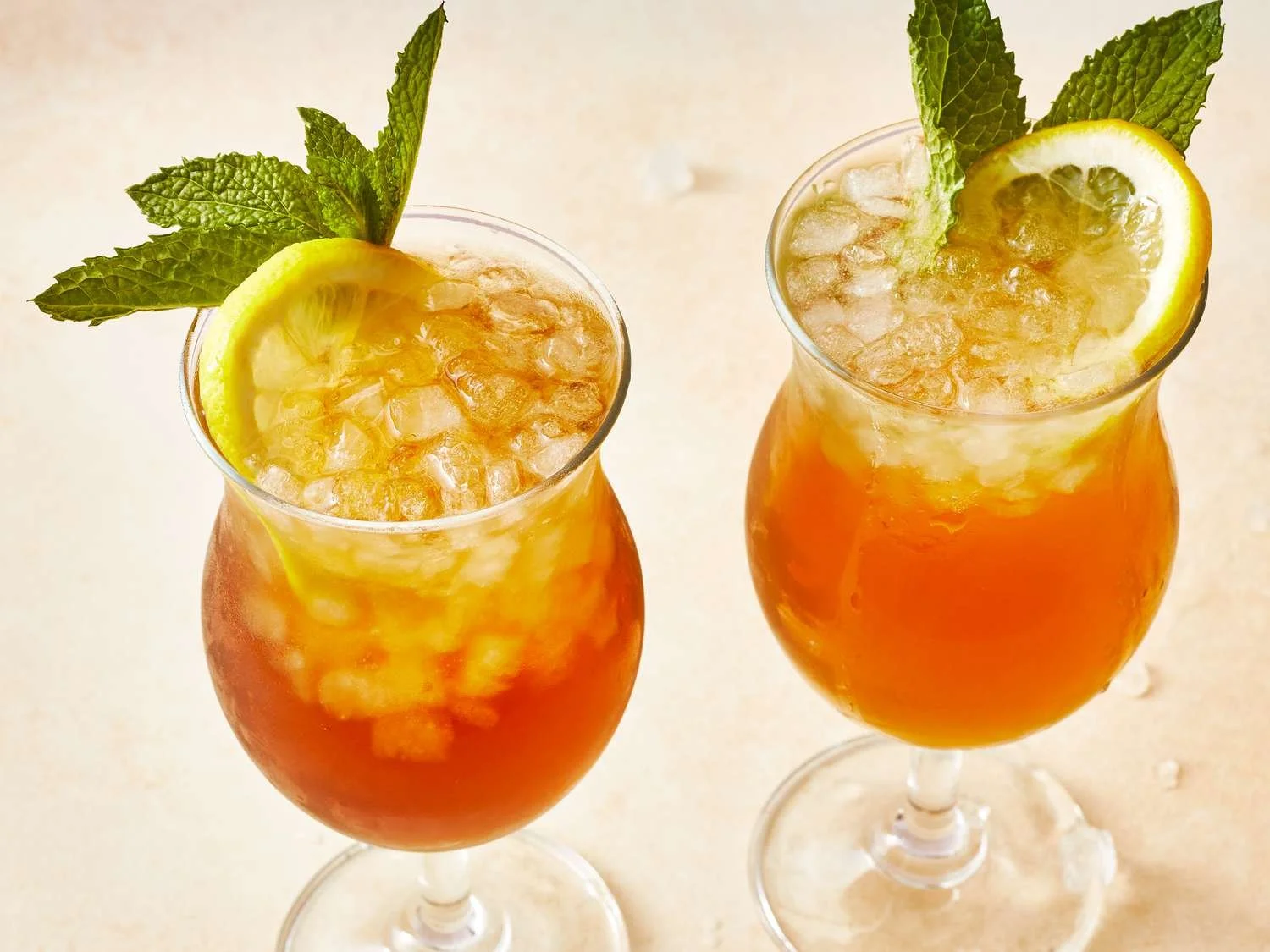 🌞 Summer at Juno’s: The Perfect Season for Iced‑Tea Cocktails That Hit Just Right