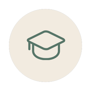 Icon of a graduation cap in a circle.