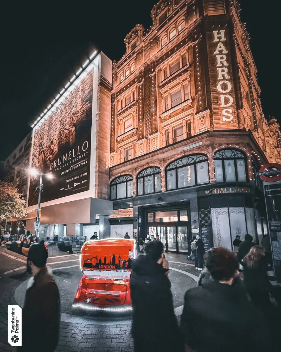 Christmas in London, through the eyes of Solomeo. ✨

Brunello Cucinelli has taken over 42 of the historic Harrods windows to celebrate &lsquo;Feelosophy&rsquo; &ndash; a journey into the brand&rsquo;s values, philosophy and dreams, brought to life wi