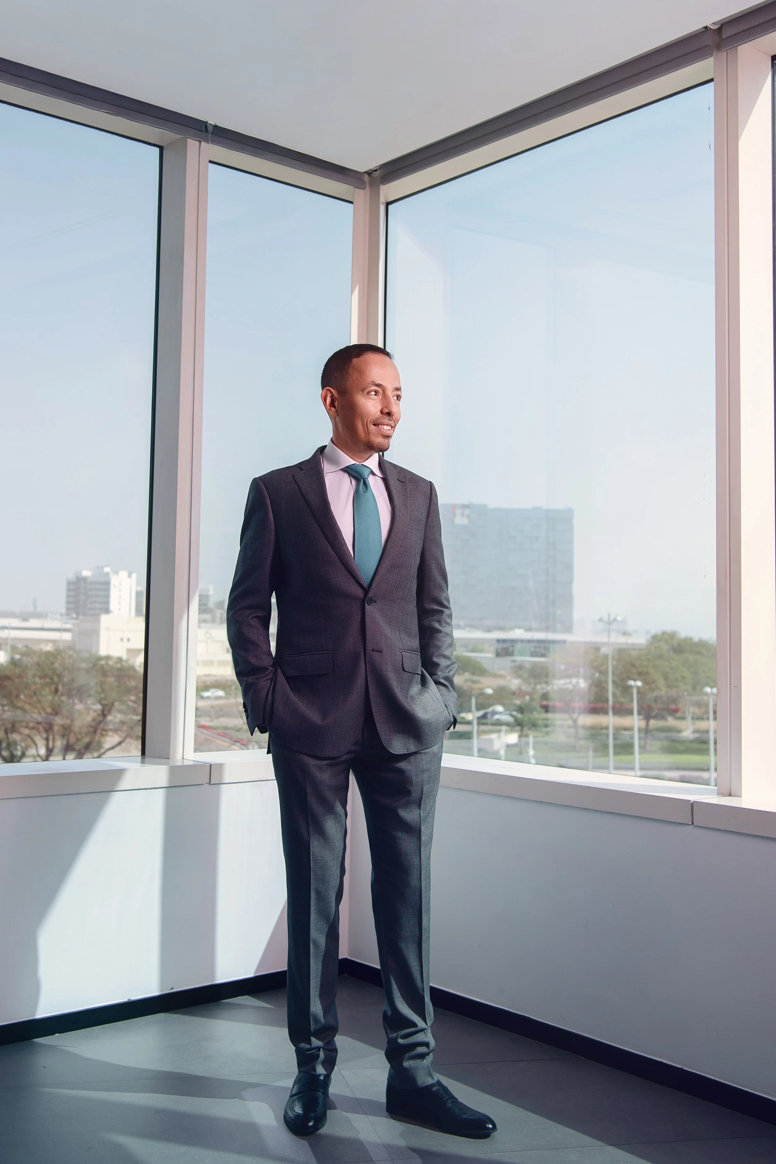 Executive portraits, corporate headshots and environmental business photography for leadership teams, companies and personal brands across Dubai and the UAE.