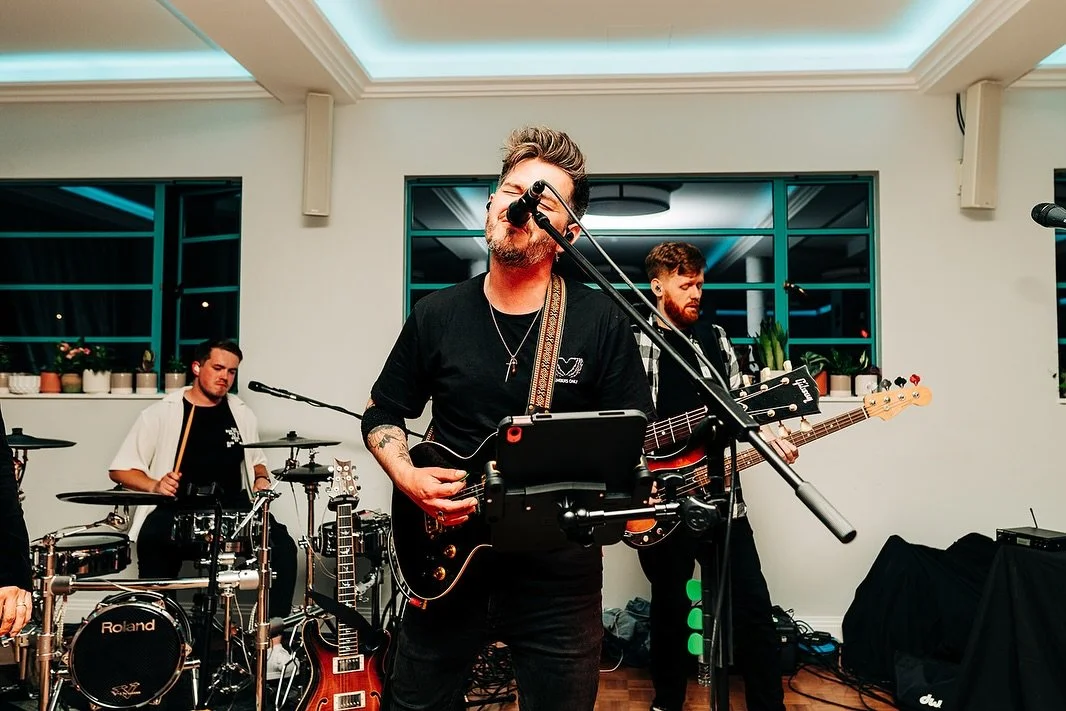 George &amp; Dorothy 😍

06.06.25 ✨

Checkout these awesome photos @charlotterebeccaphoto took from this gorgeous wedding on Friday night! 🥰

(Swipe to see my fav on the end 👀➡️) 

We had such a great performing for you guys, thank you so much for 
