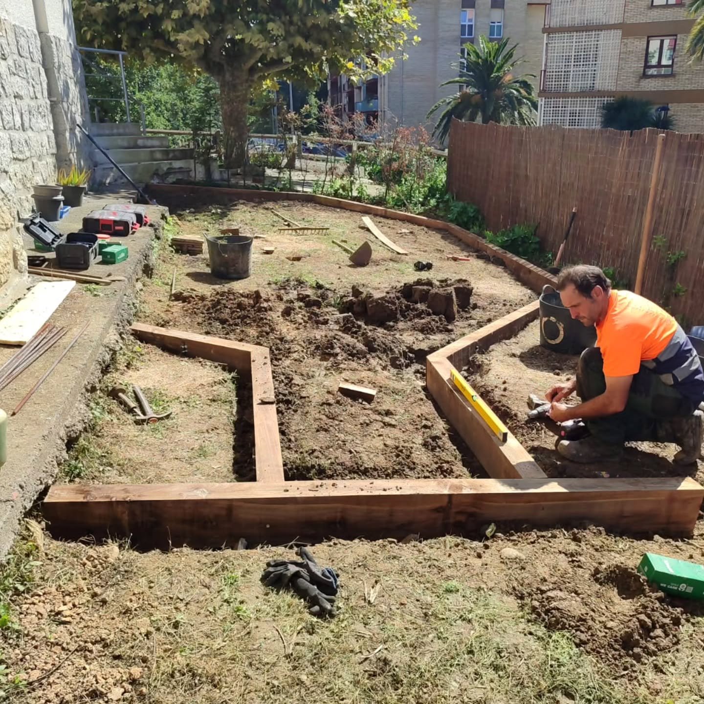 #loretan_taldea #lorezaintza #jardiner&iacute;a #gardening #ecotraviesas