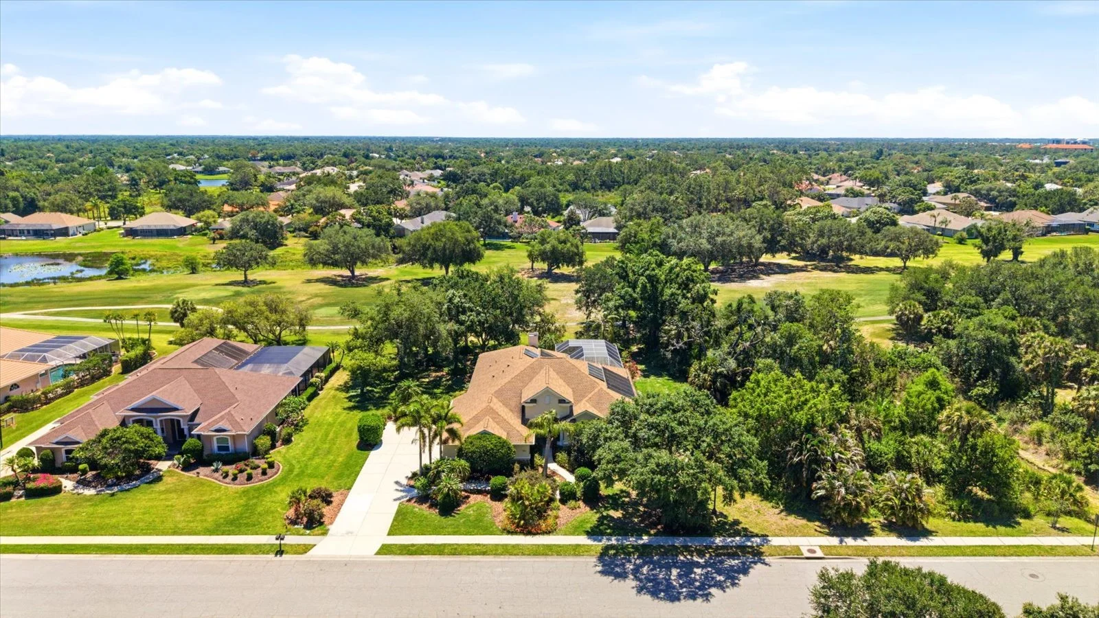 Single-level Arthur Rutenberg home on 13th fairway, River club Bradenton