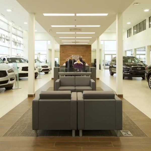 2016-Infiniti-Gallery-i3.jpg