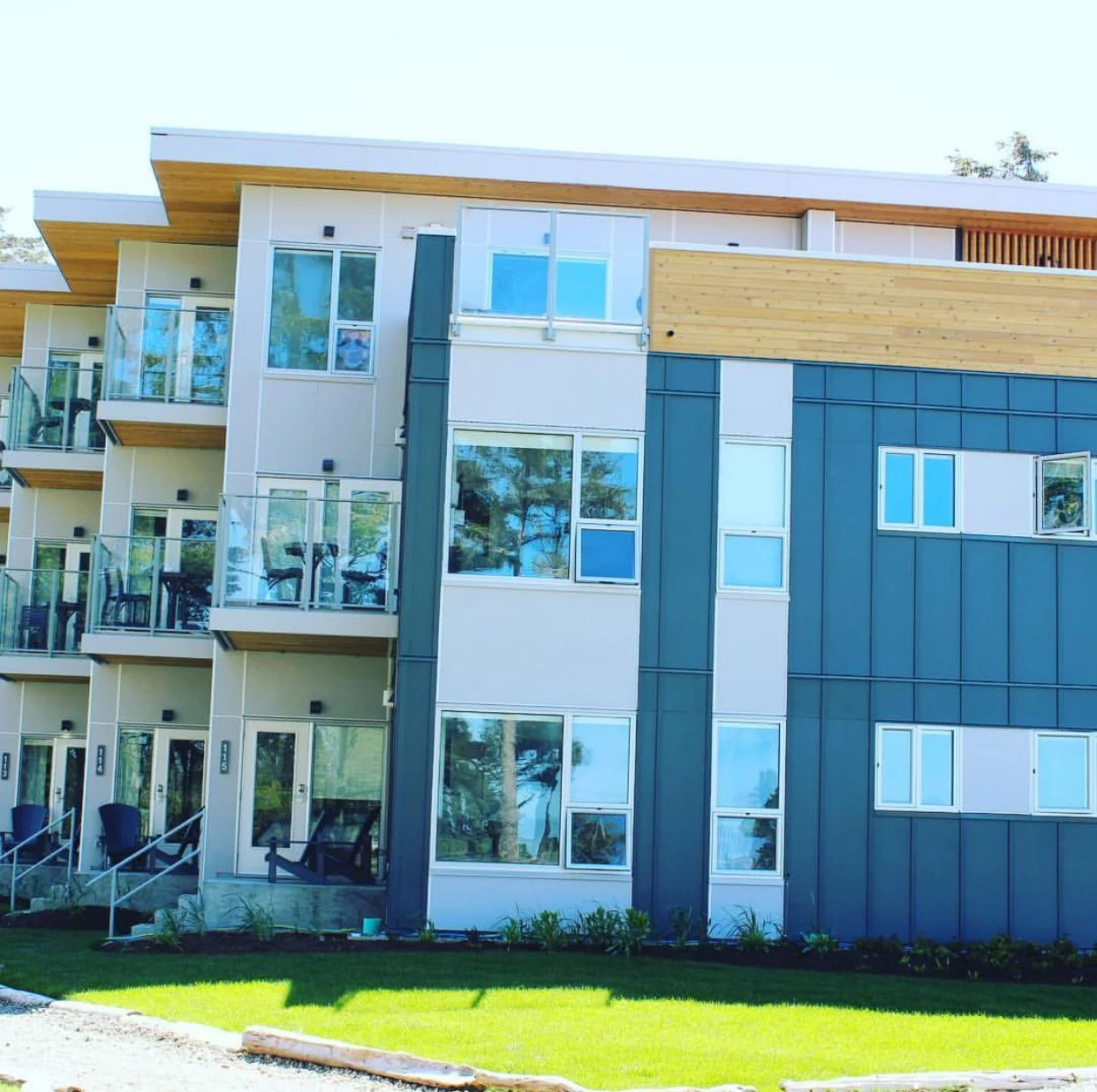 Exterior J Pac Sands.jpg