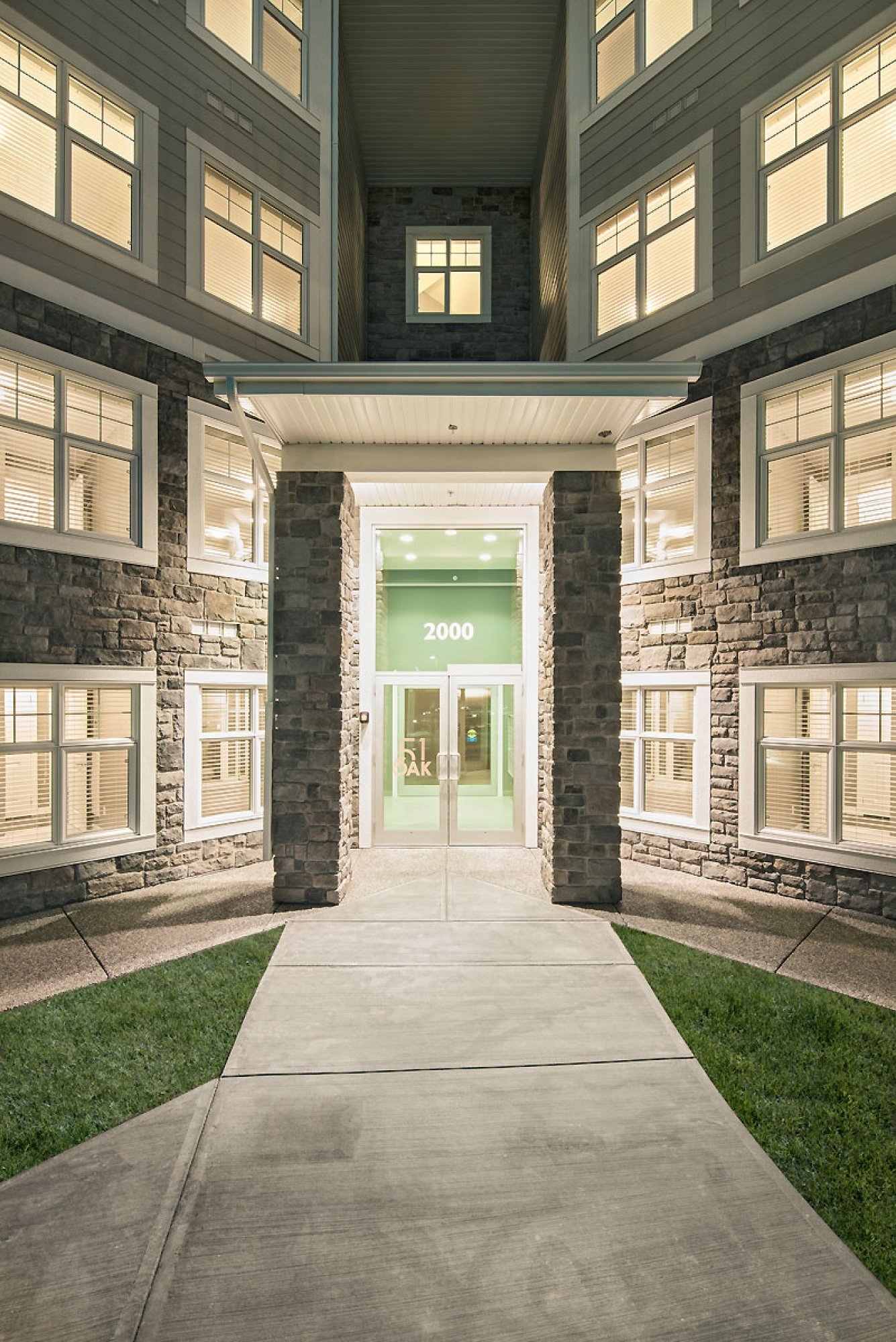 Truman-Home-51Oak-Calgary-Exterior-4.jpg