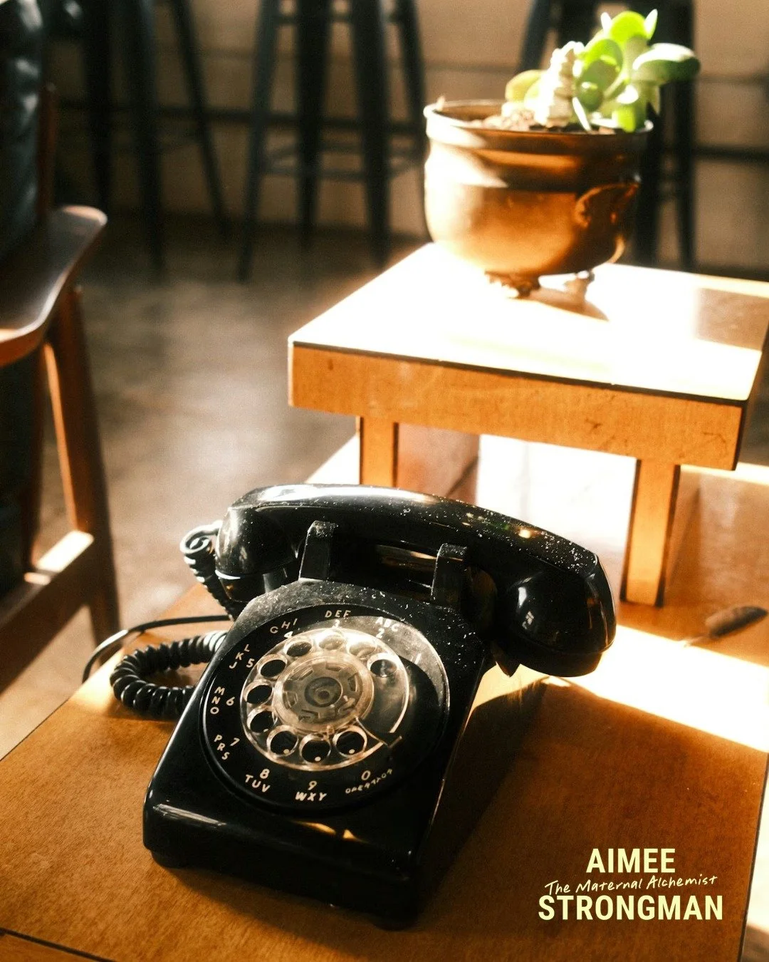 Not every question needs a whole course.

Sometimes you just need a good old-fashioned chat - and there is literally nothing I love more than connecting heart to heart. 💞

A moment to breathe, untangle your thoughts, and feel genuinely met where you