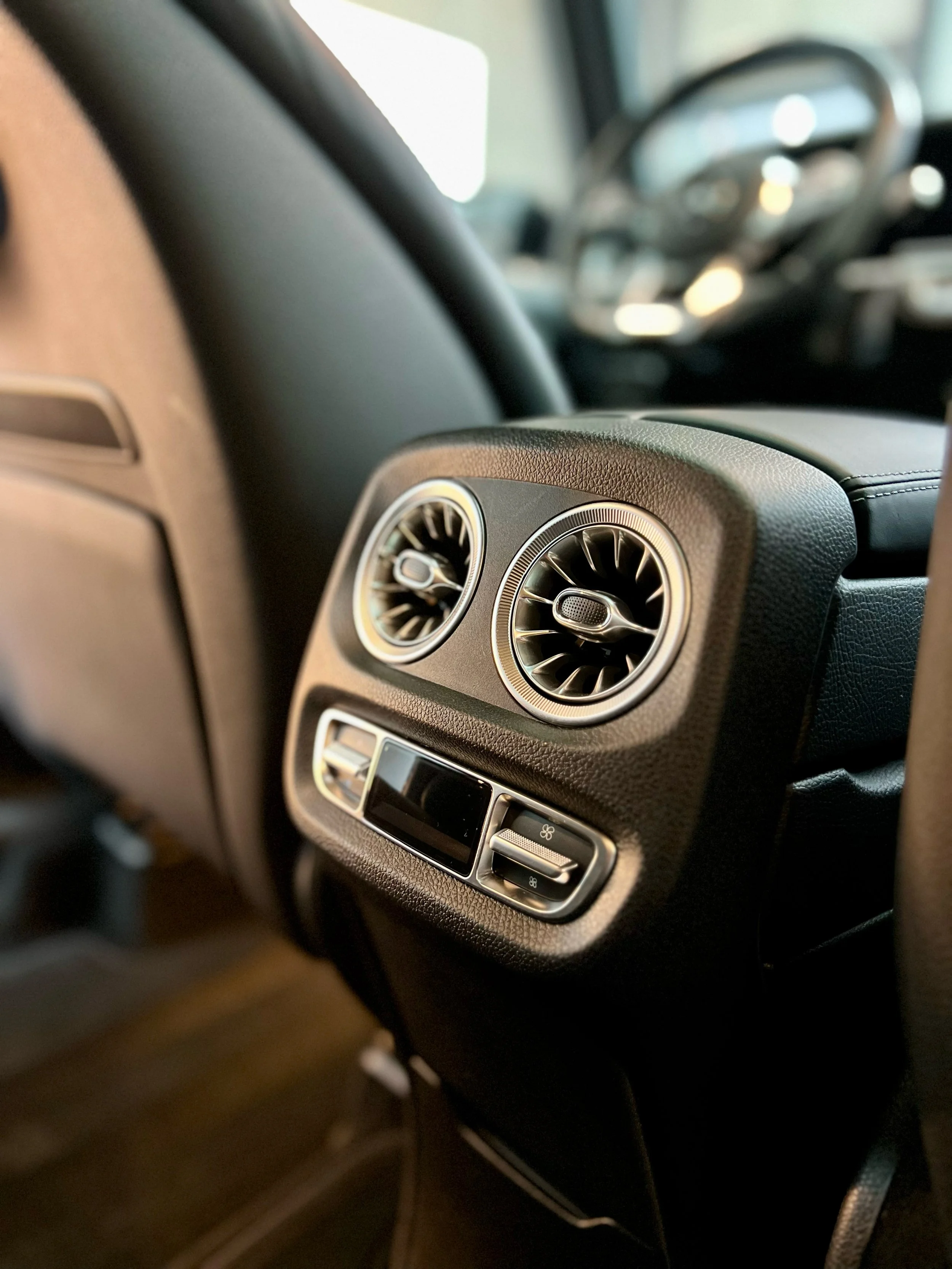 Een Mercedes G63 AMG na een detailbehandeling van het interieur en exterieur