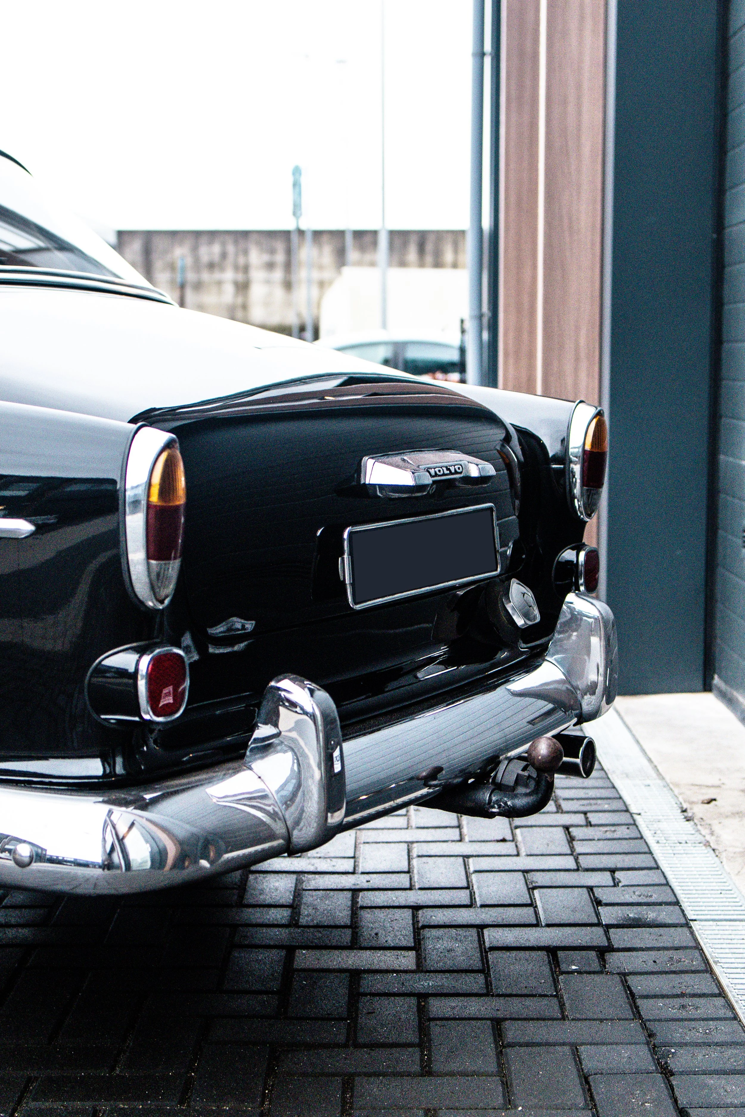 Een oldtimer die museumwaardig is na een exclusieve polijstbehandeling.