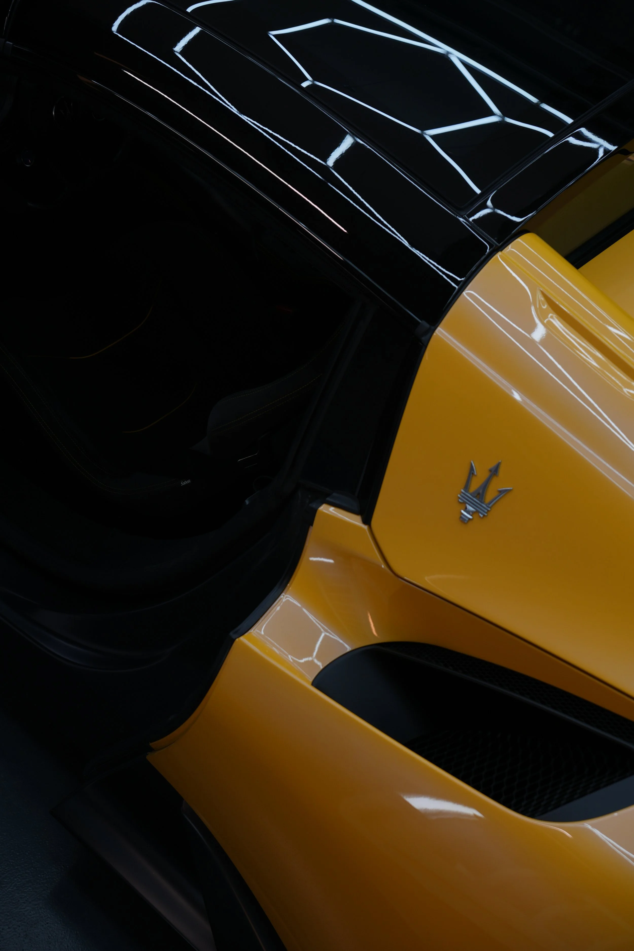 Professioneel detailing van een Maserati MC20 Cielo