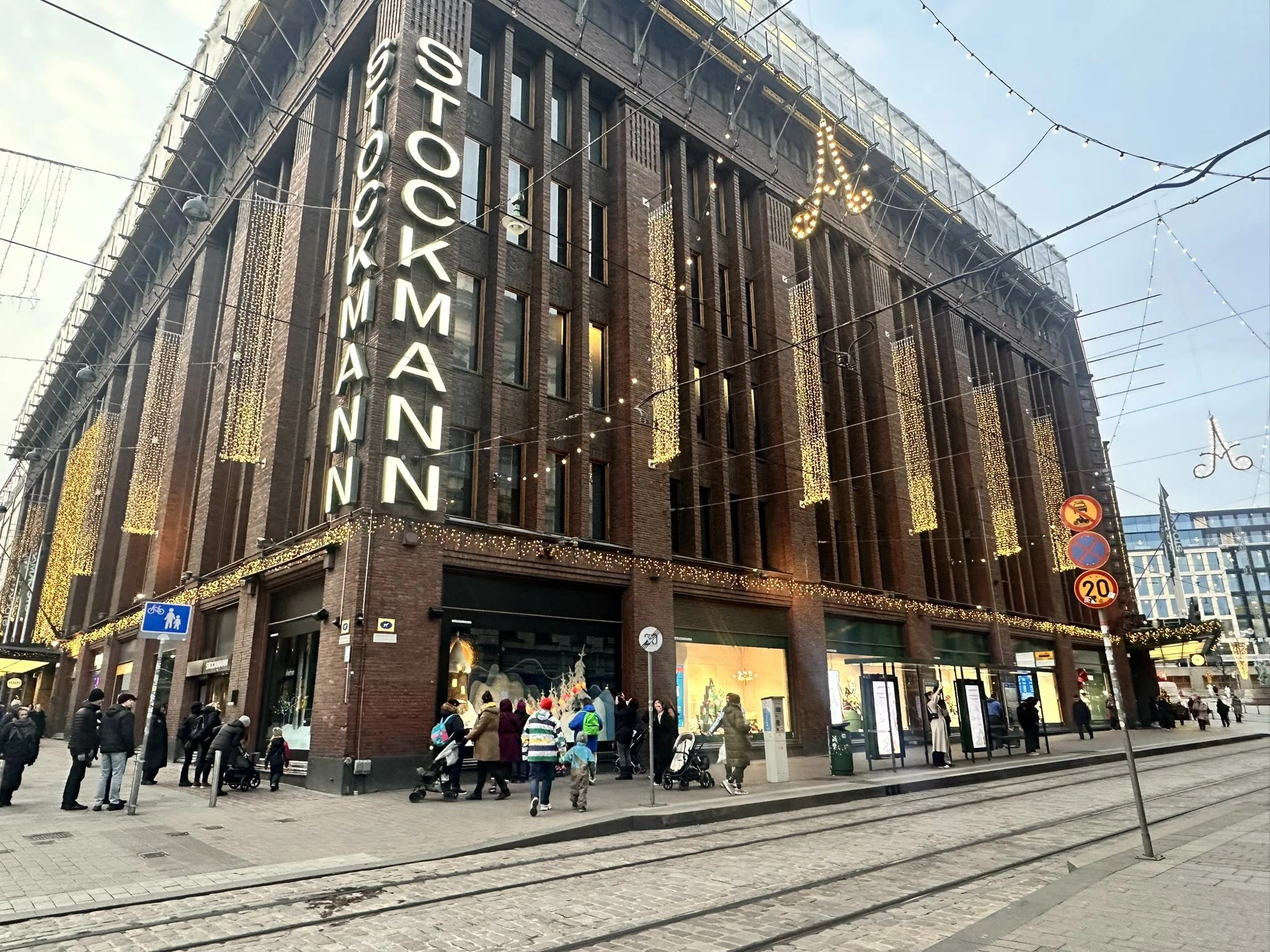 stockmann-department-store-helsinki-christmas-lights.JPEG