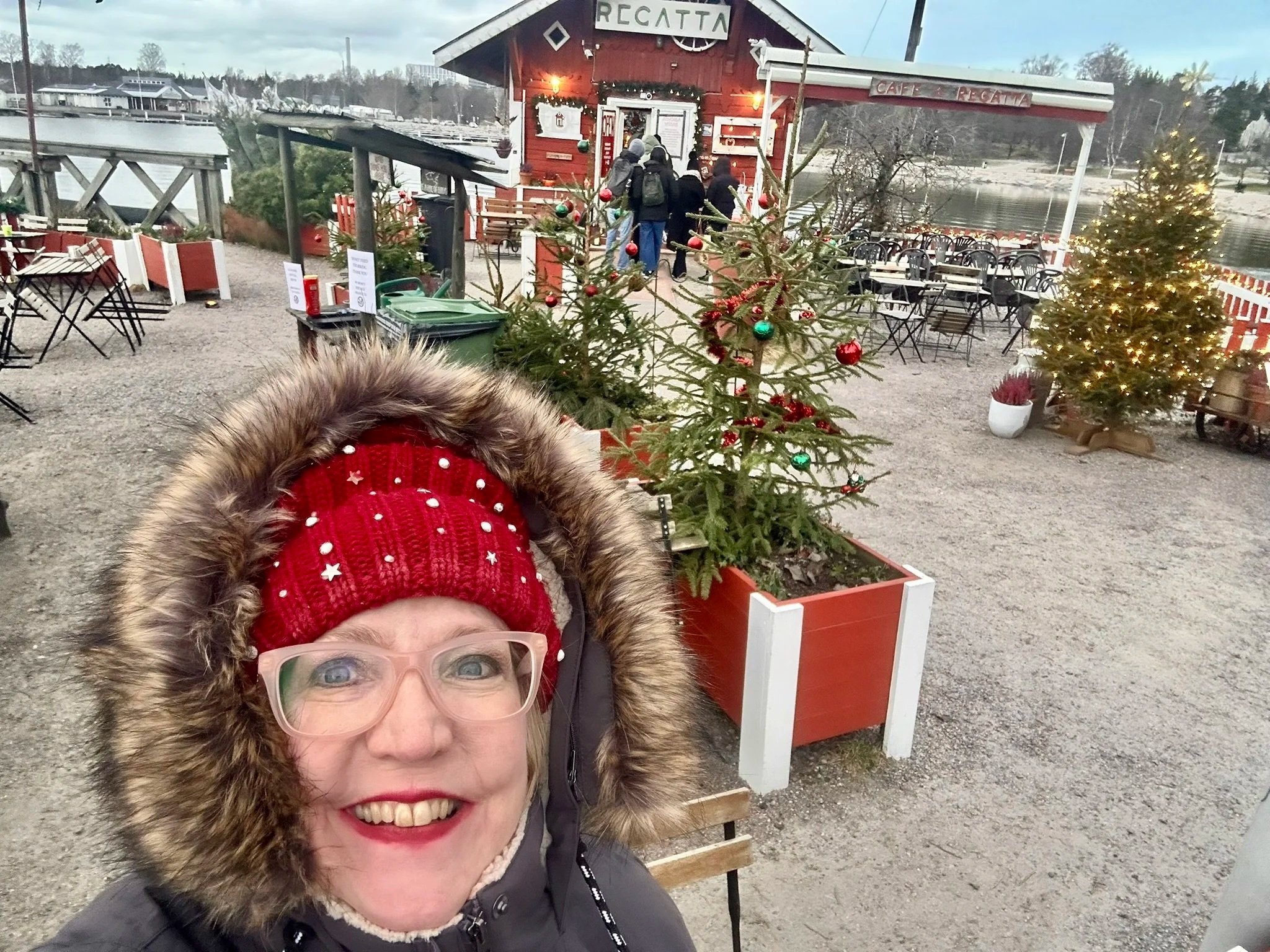 Café Regatta red cottage with Christmas trees Helsinki