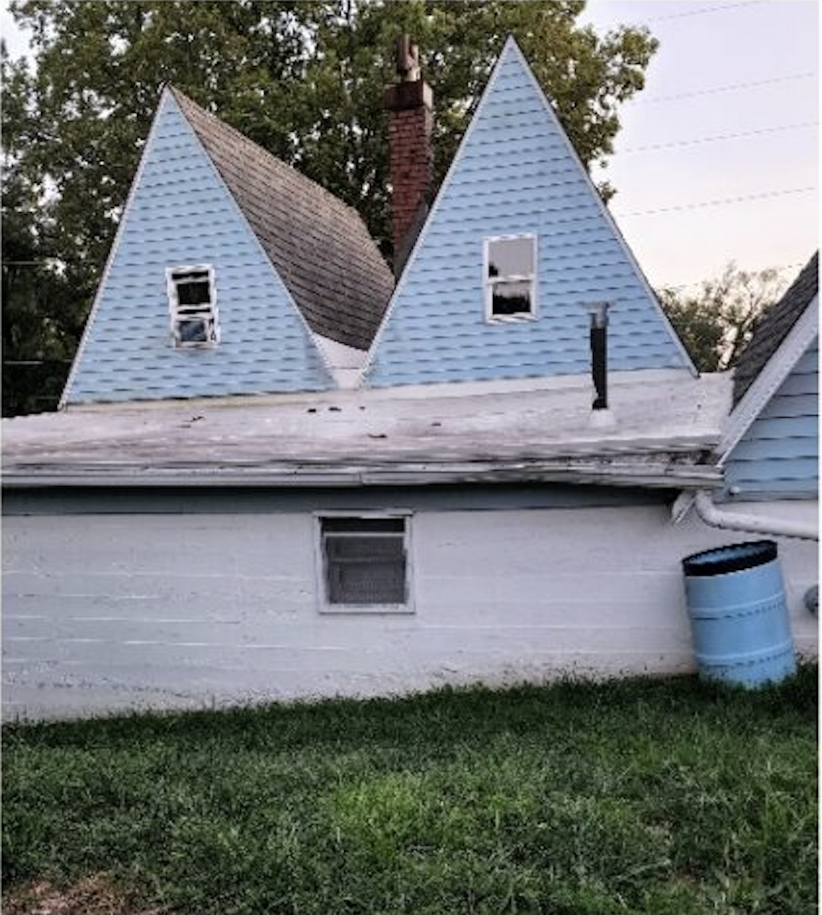 Stop 25 - Twin-gabled building, 608 Market