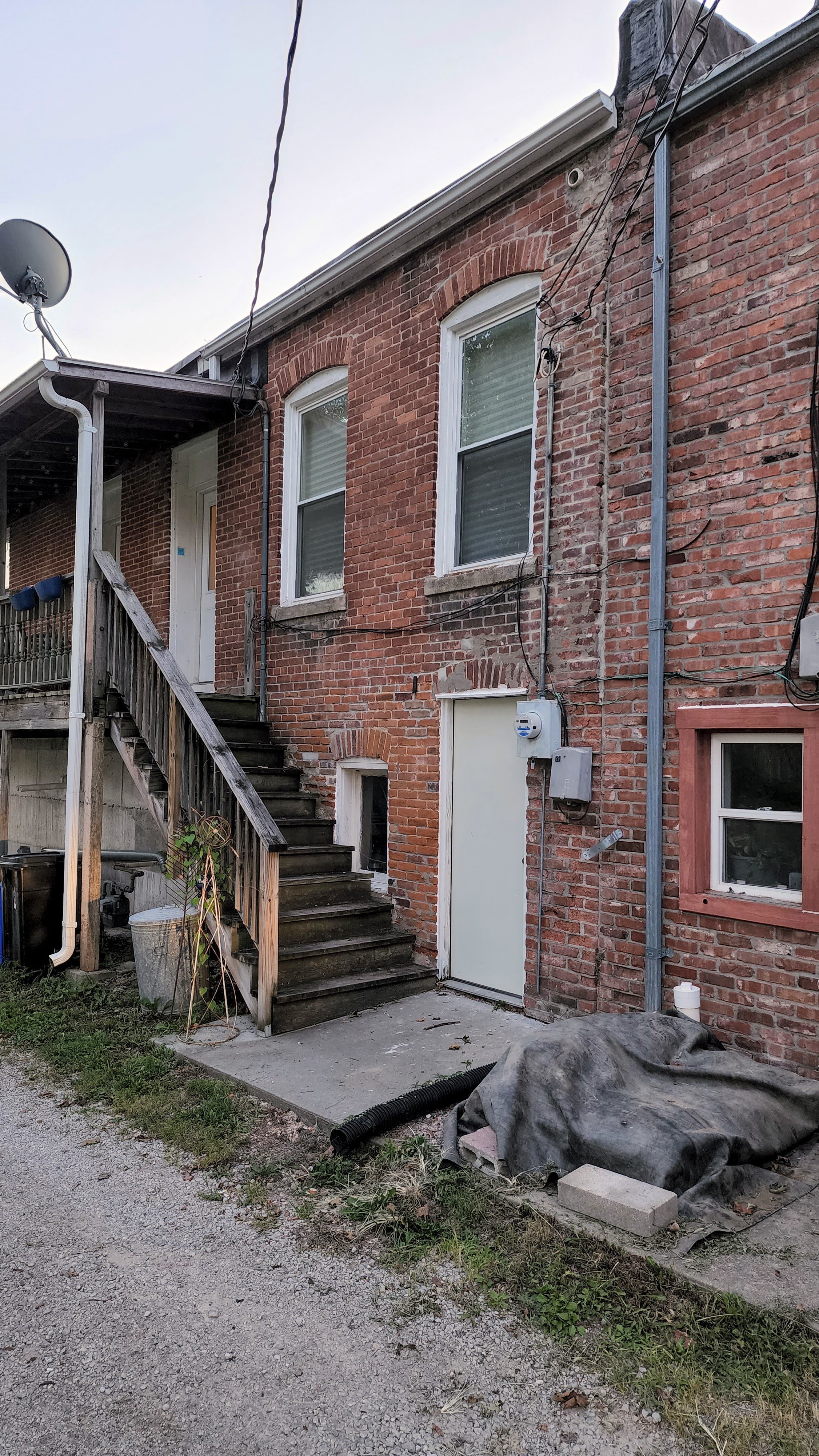 Stop 28 - Alley Entrance to William D. (see stop 19) and Sawney Vaughn's Restaurant 
