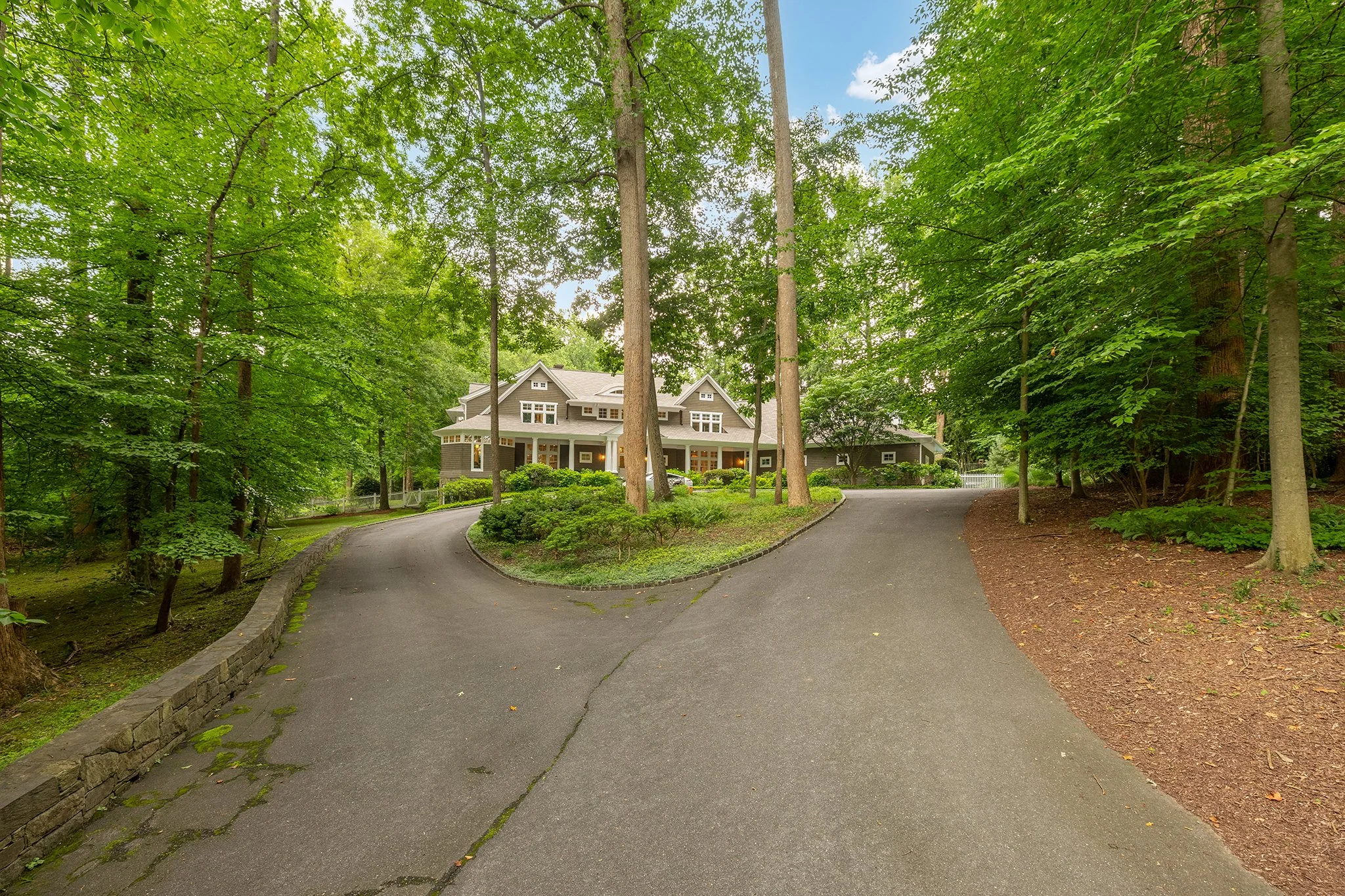 7030 Armat Dr EXT-0001.jpg