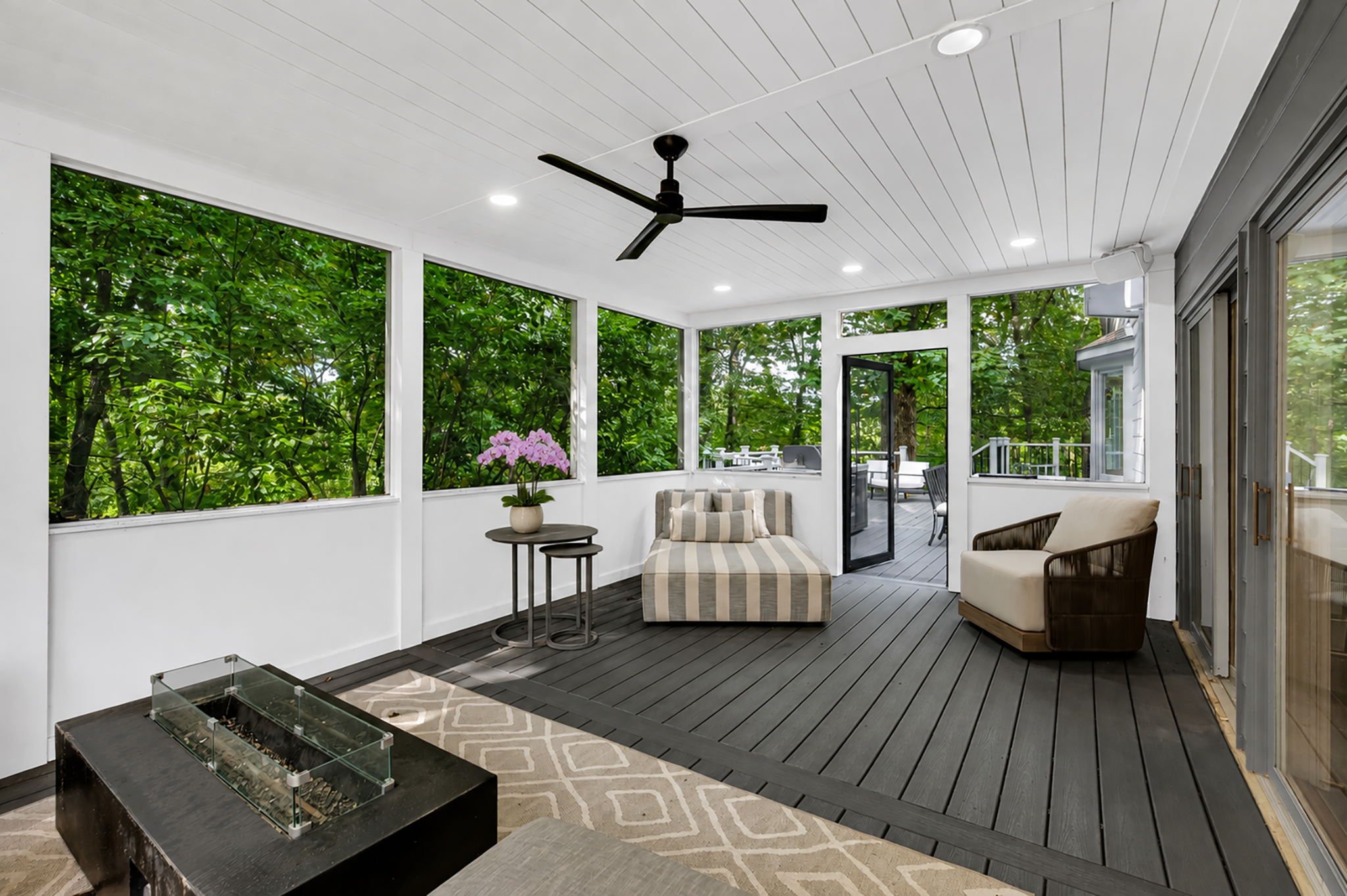 Seline12232.backporch2.png