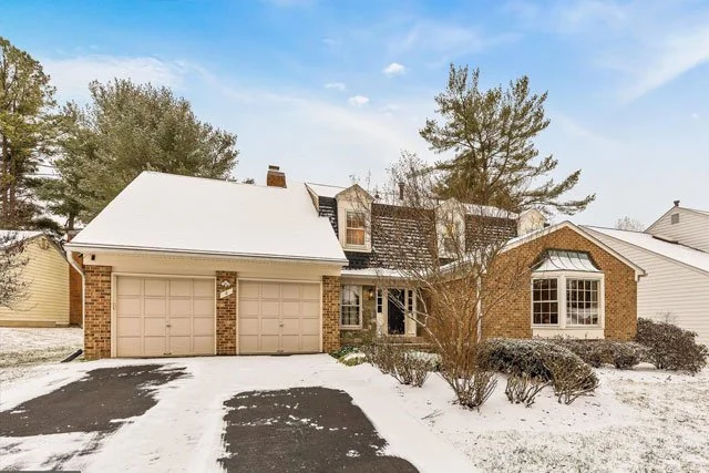 8 Candlelight Court
Potomac, MD 20854
$1,330,000