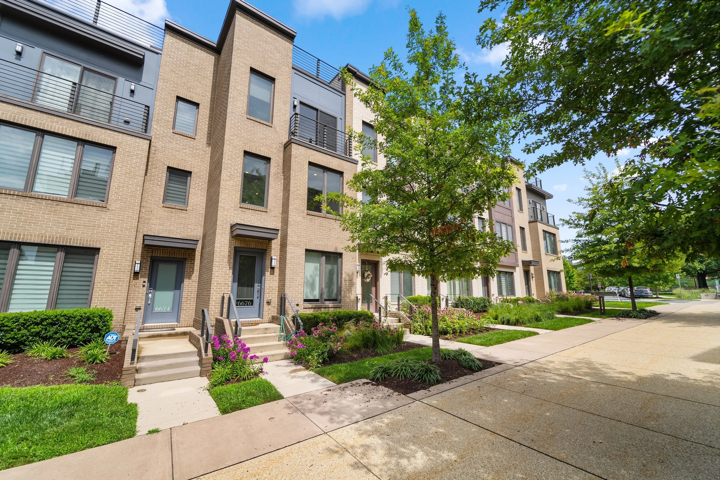 6676 Eames Way
Bethesda, MD 20817
$830,000