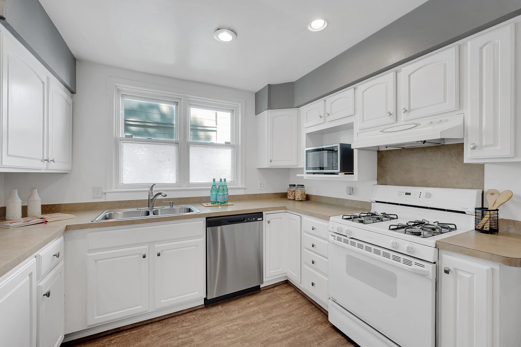 ForestGlen2418_2186.jpg