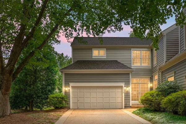 11415 Hollow Timber Court
Reston, VA 20194
$880,000