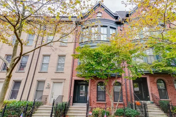 12458 Ansin Circle Drive
Potomac, MD 20854
$1,140,000