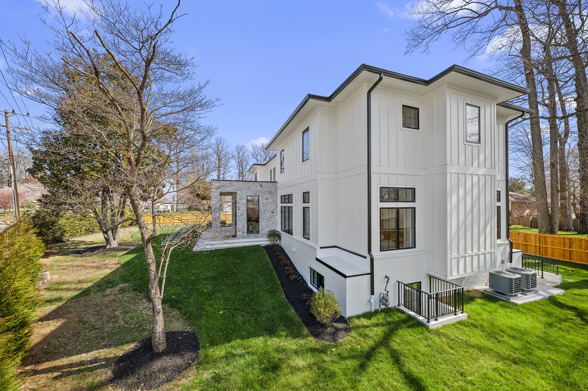 Eastview6116_0074.jpg