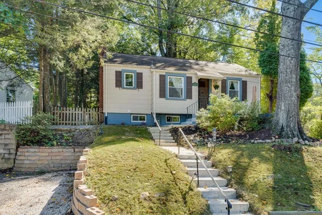 508 Silver Spring Avenue
Silver Spring, MD 20910
$510,000