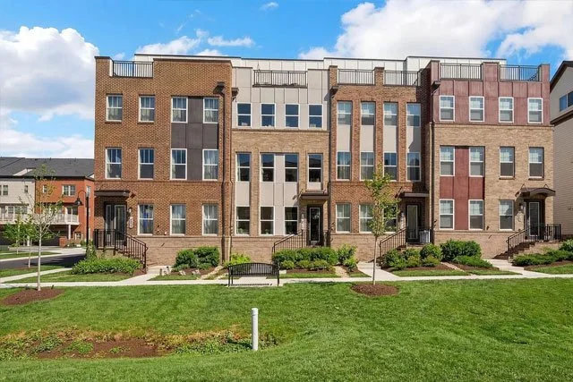 407 Armstrong Pl
Gaithersburg, MD 20878
$1,000,000