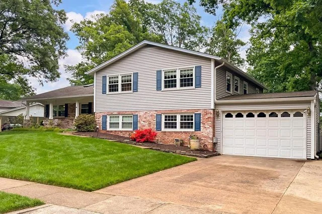 5027 Portsmouth Road
Fairfax, VA 22032
$960,000