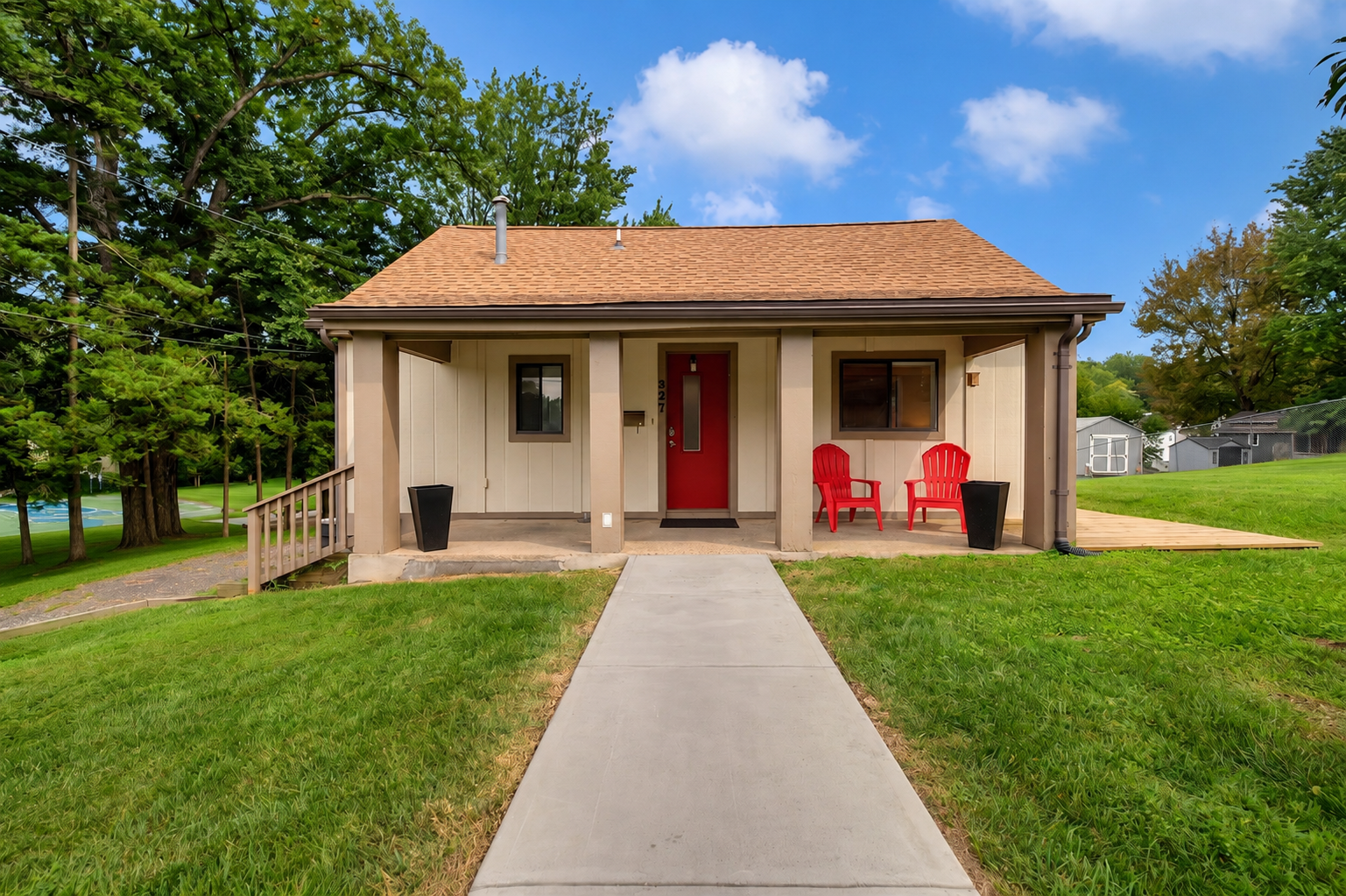 327 S Horners Lane
Rockville, MD 20850
$400,000